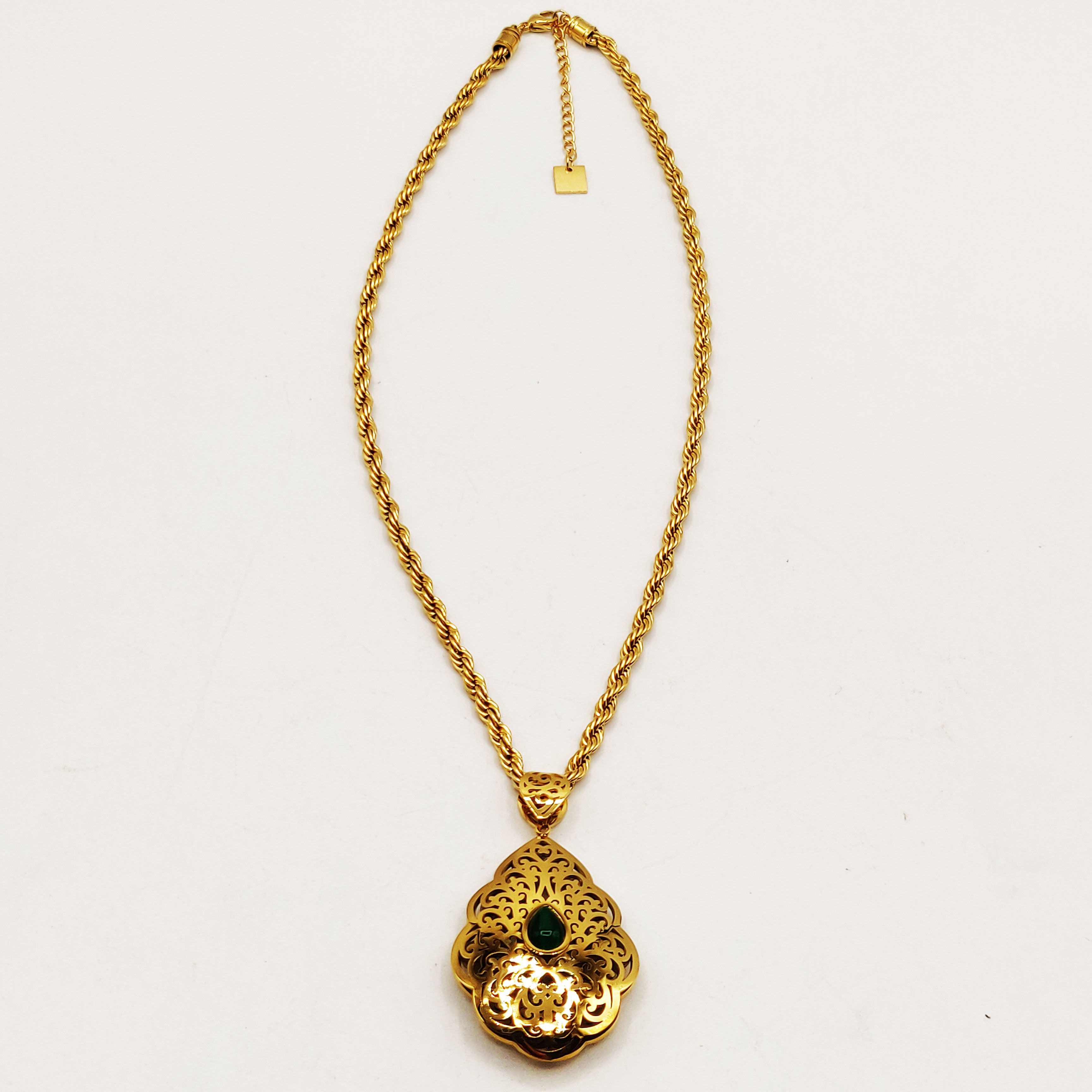 Collier Torsade Rosace Orientale Pierre Verte