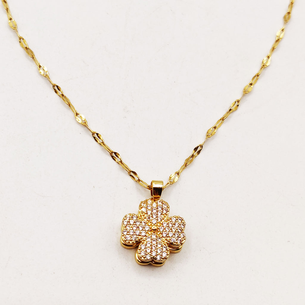 Collier Trèfle en Coeurs Multi Cristaux Luxe