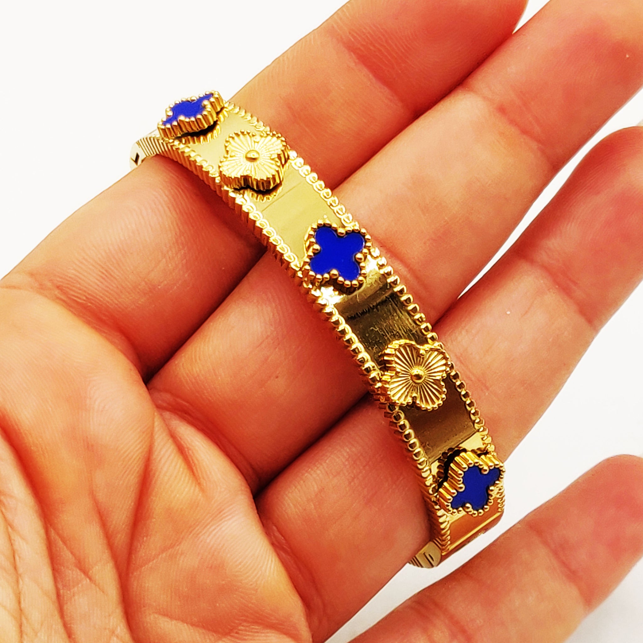 Bracelet Rigide Trèfles Dorés et Bleus Luxe