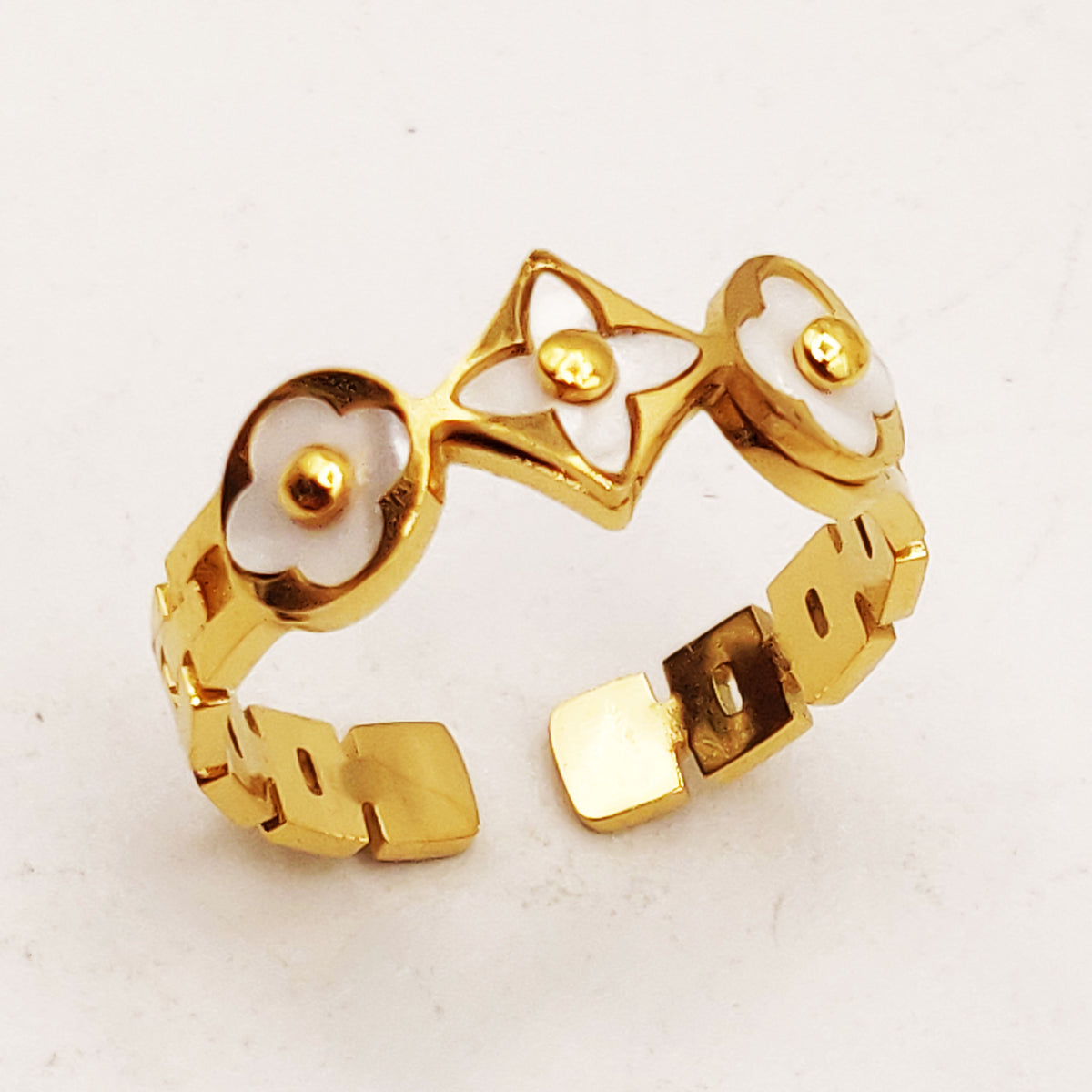 Bague Trèfles et Étoiles Blanches Luxe