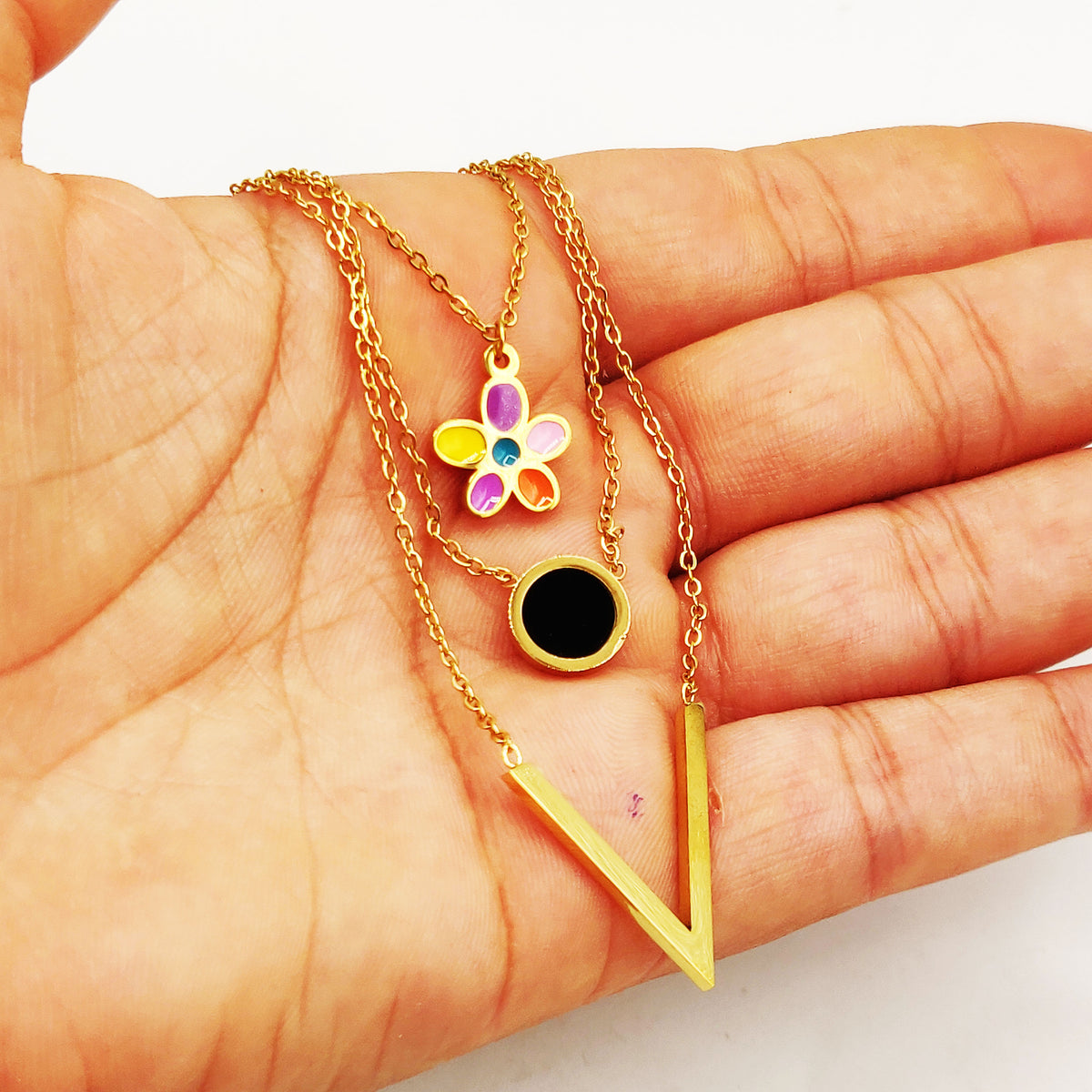 Collier Triple Romain, Marguerite et V Luxe