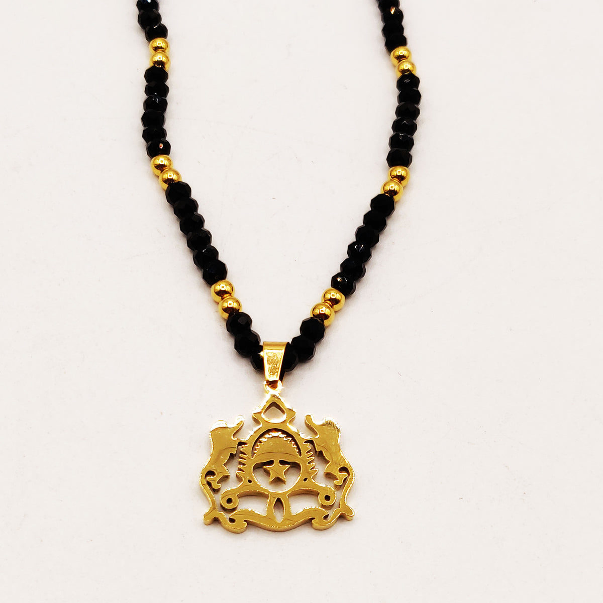 Collier Perles d'imitation Noires et Dorées Maroc Luxe