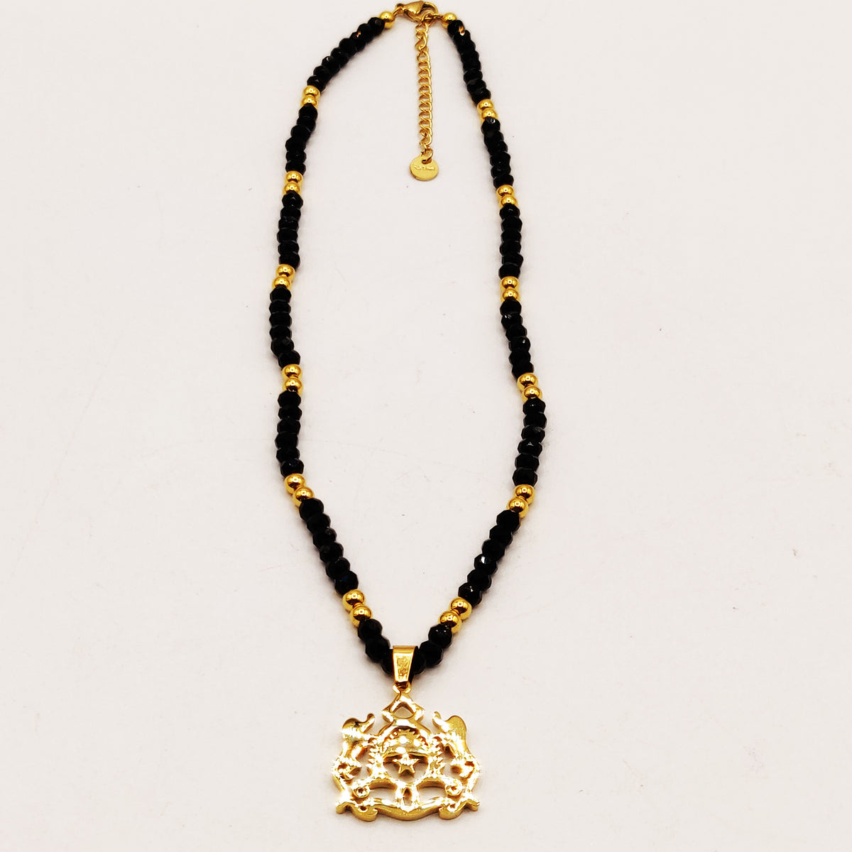 Collier Perles d'imitation Noires et Dorées Maroc Luxe
