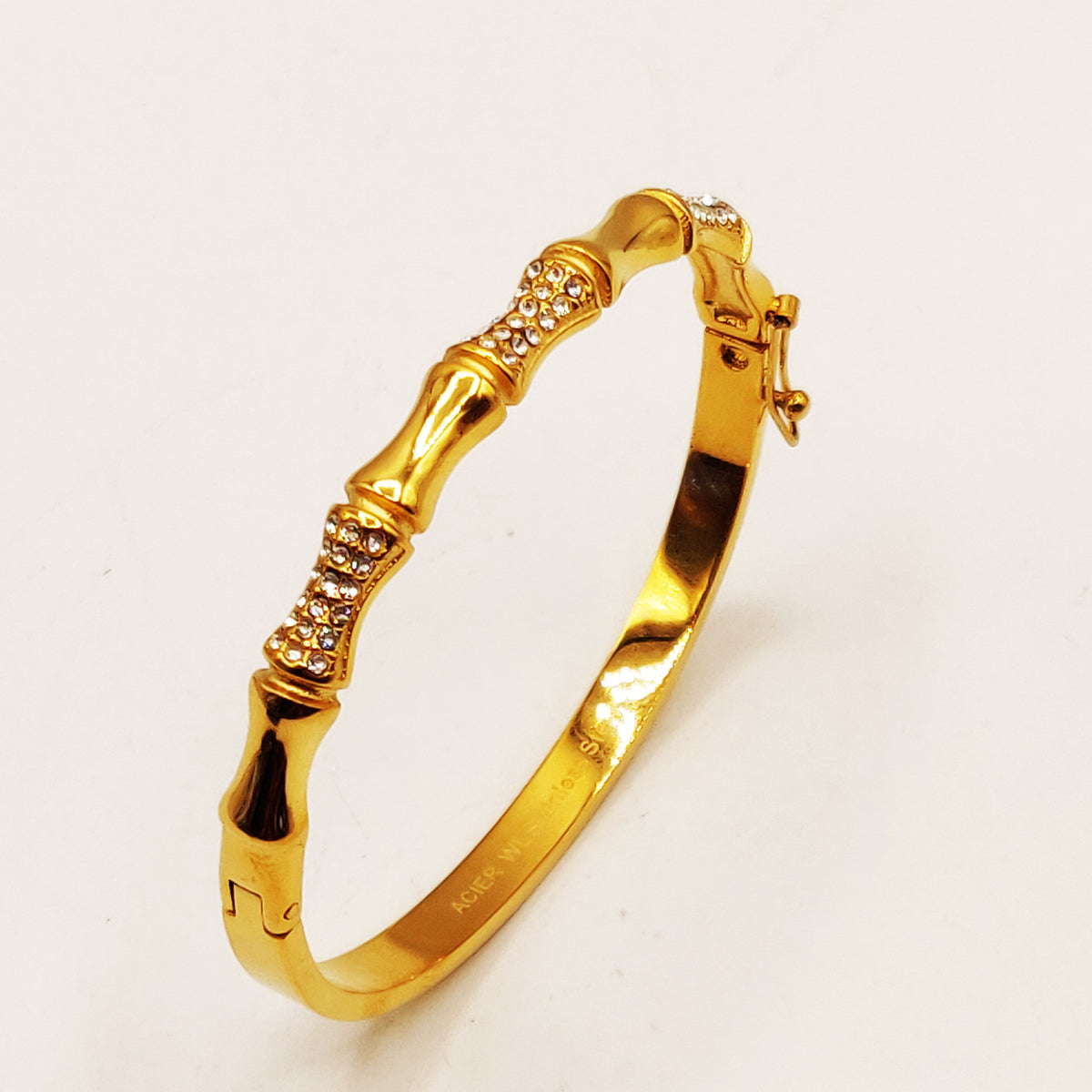Bracelet Rigide Os Dorés et Cristaux Luxe