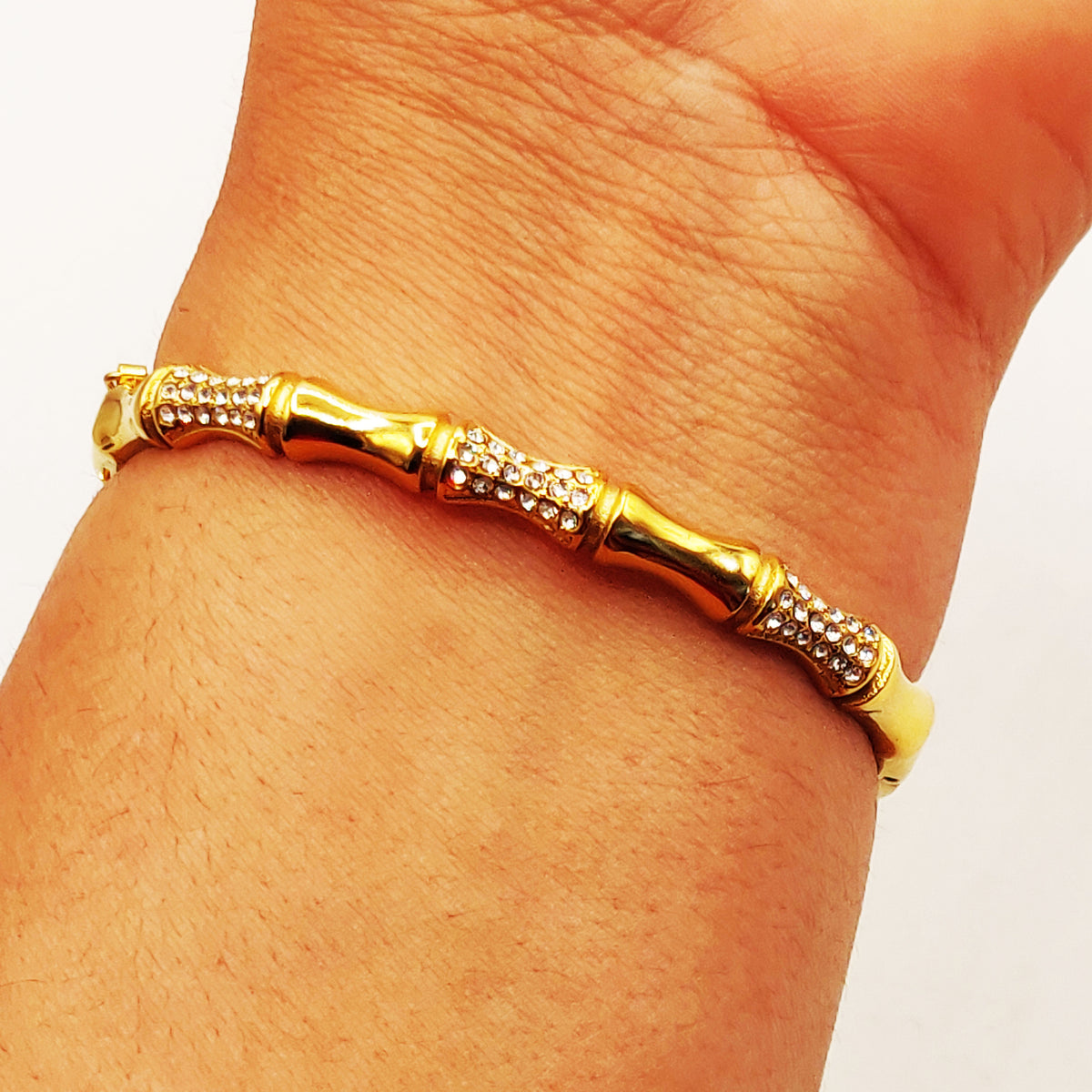 Bracelet Rigide Os Dorés et Cristaux Luxe