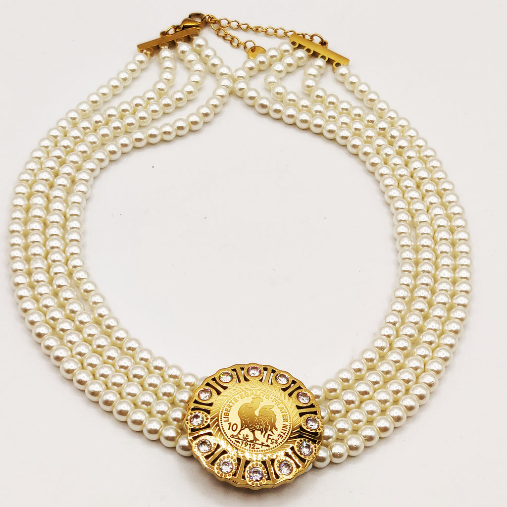 Collier Multirang de Perles d'imitation Pendentif Louise Coq Cristaux Luxe