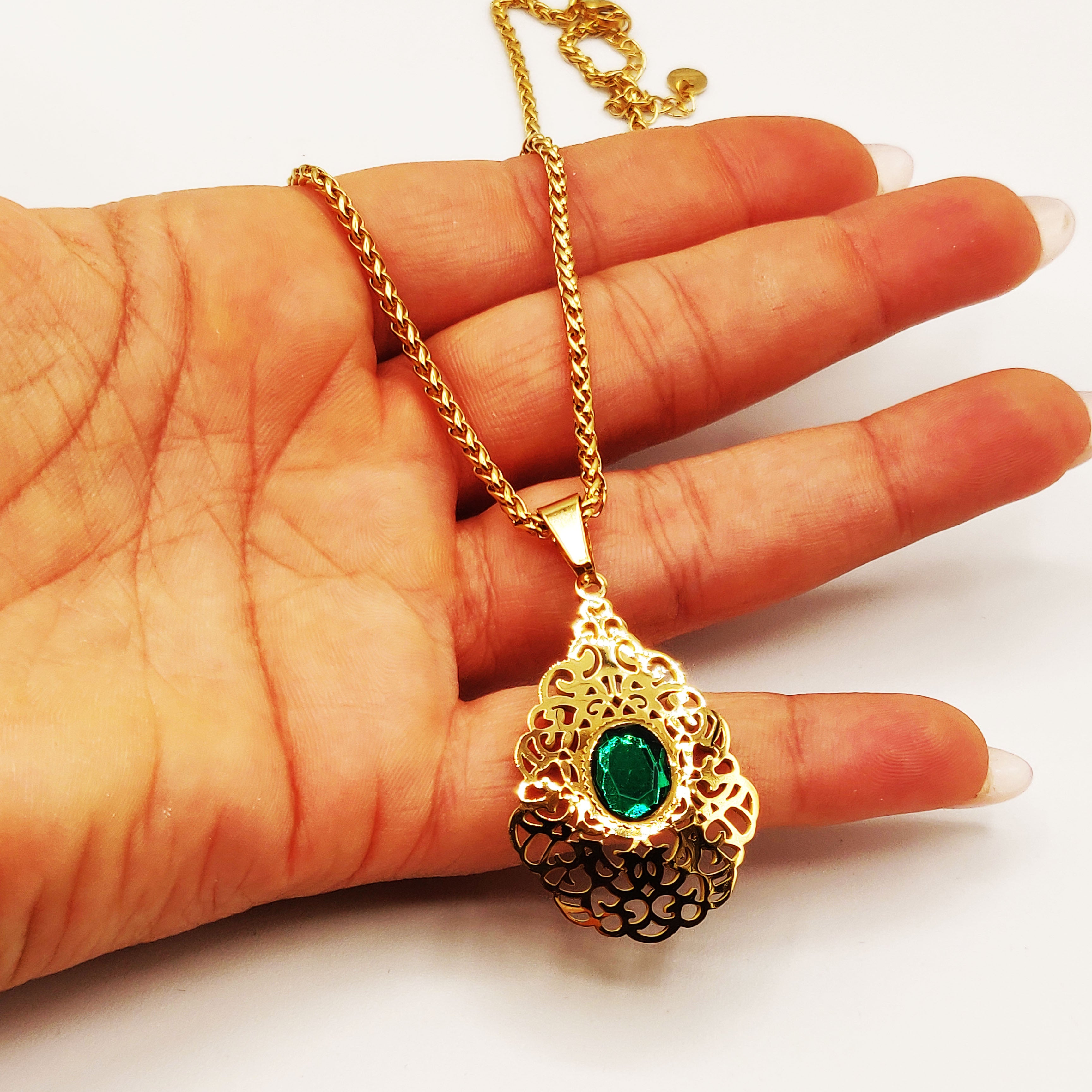 Collier Torsade Goutte Orientale Pierre Verte Luxe