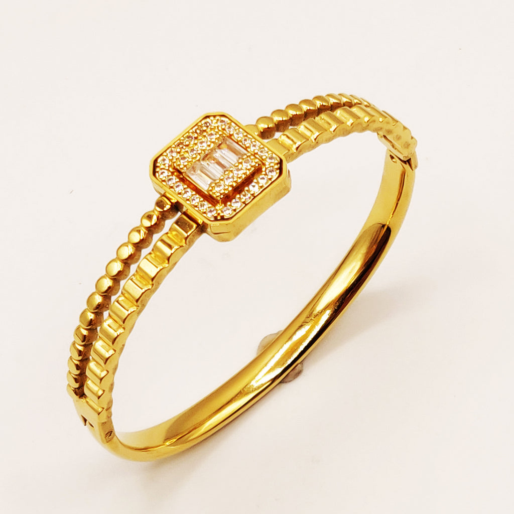Bracelet Rigide Bosses Carré Cristaux Luxe Doré