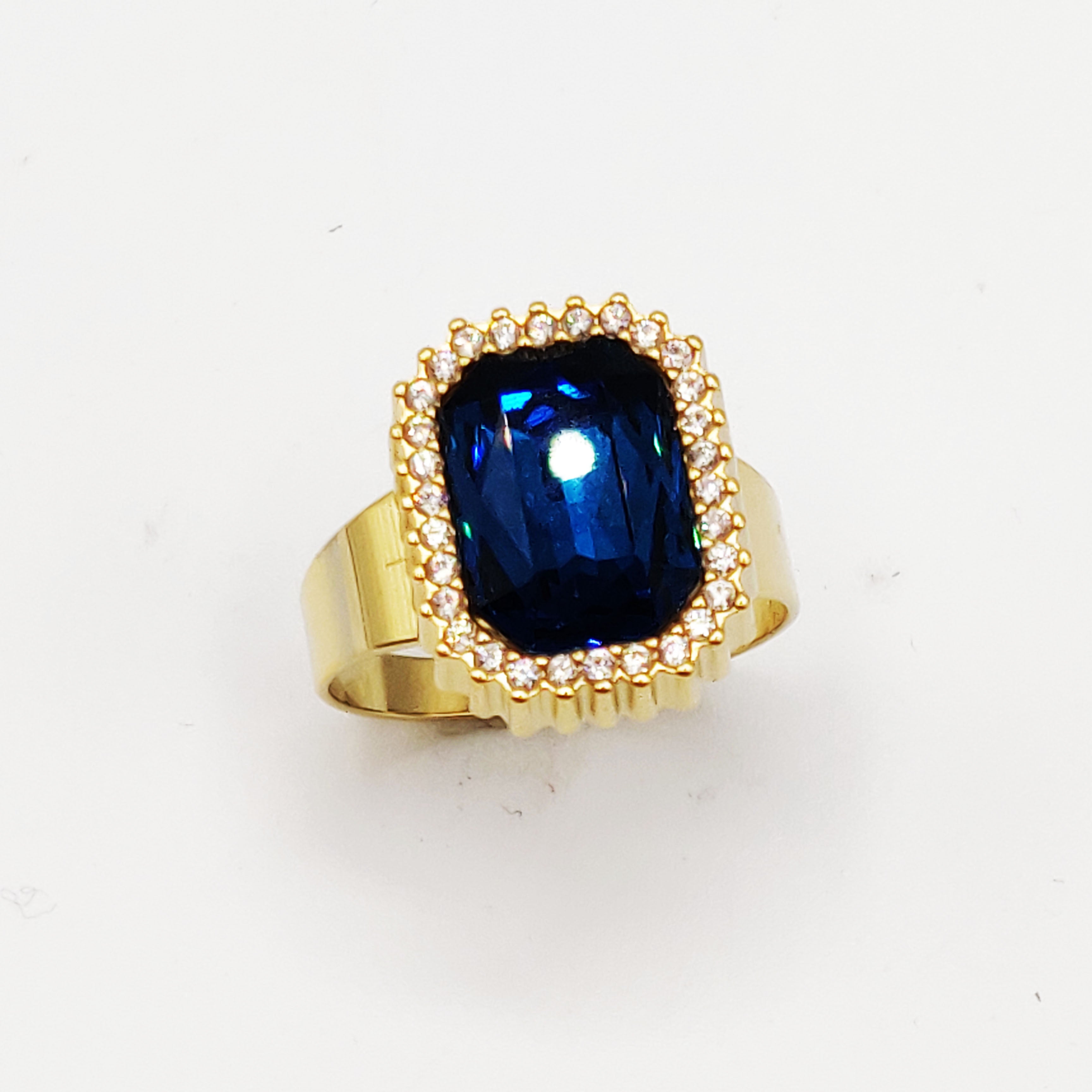 Bague Grosse Pierre Bleue Tour Cristaux