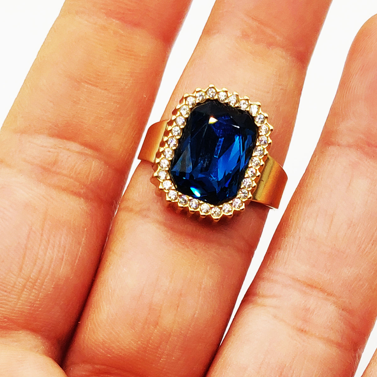 Bague Grosse Pierre Bleue Tour Cristaux