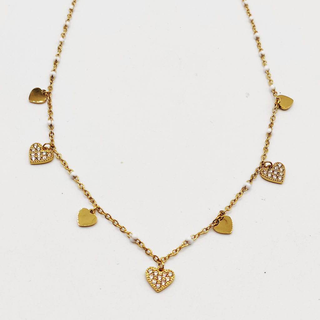Collier Multi Coeurs Cristaux et Perles d'imitation Blanches