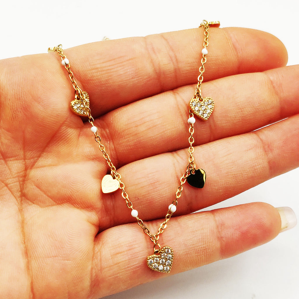 Collier Multi Coeurs Cristaux et Perles d'imitation Blanches
