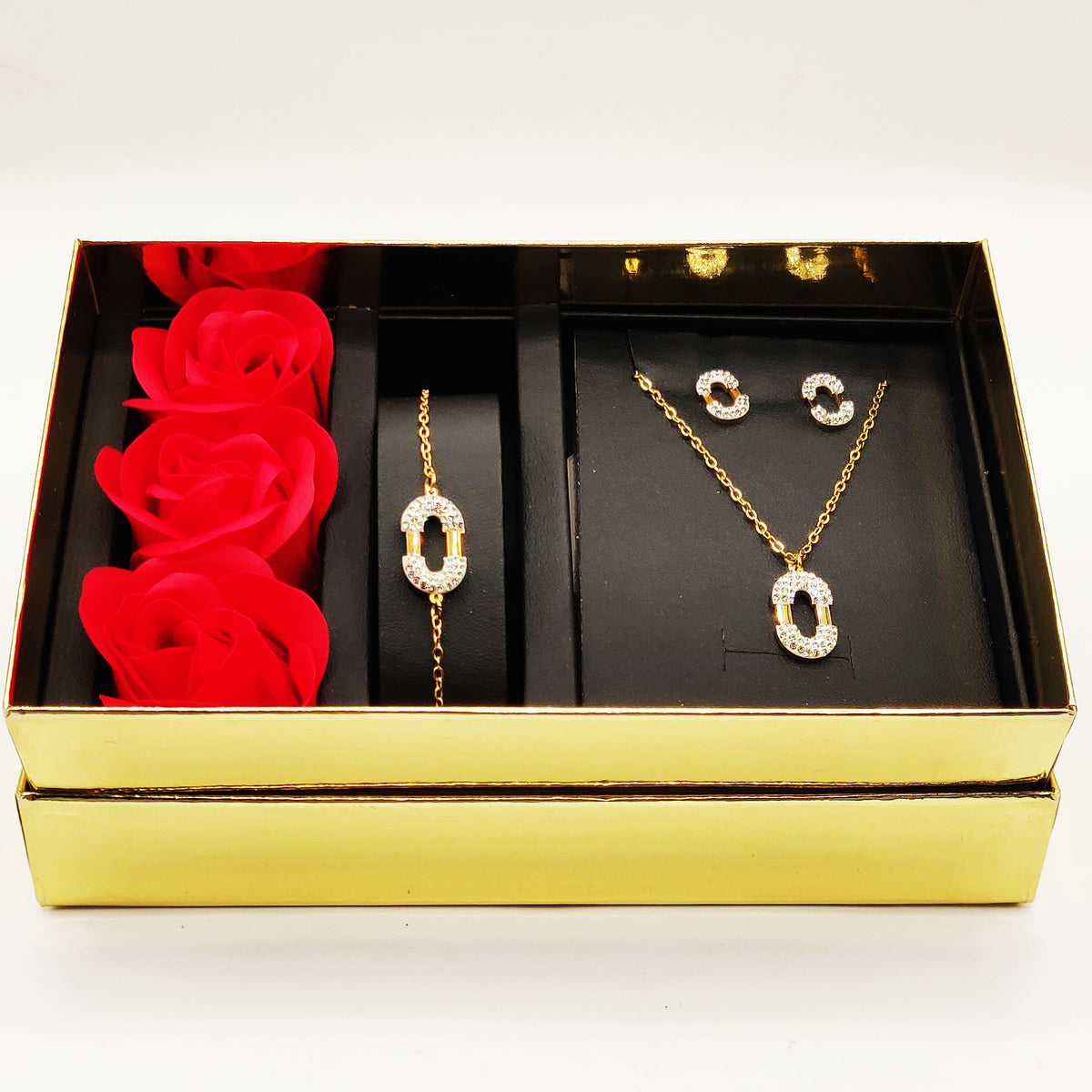 Coffret Collier, Bracelet et Boucles d'oreilles Double U Cristaux et Roses Rouges