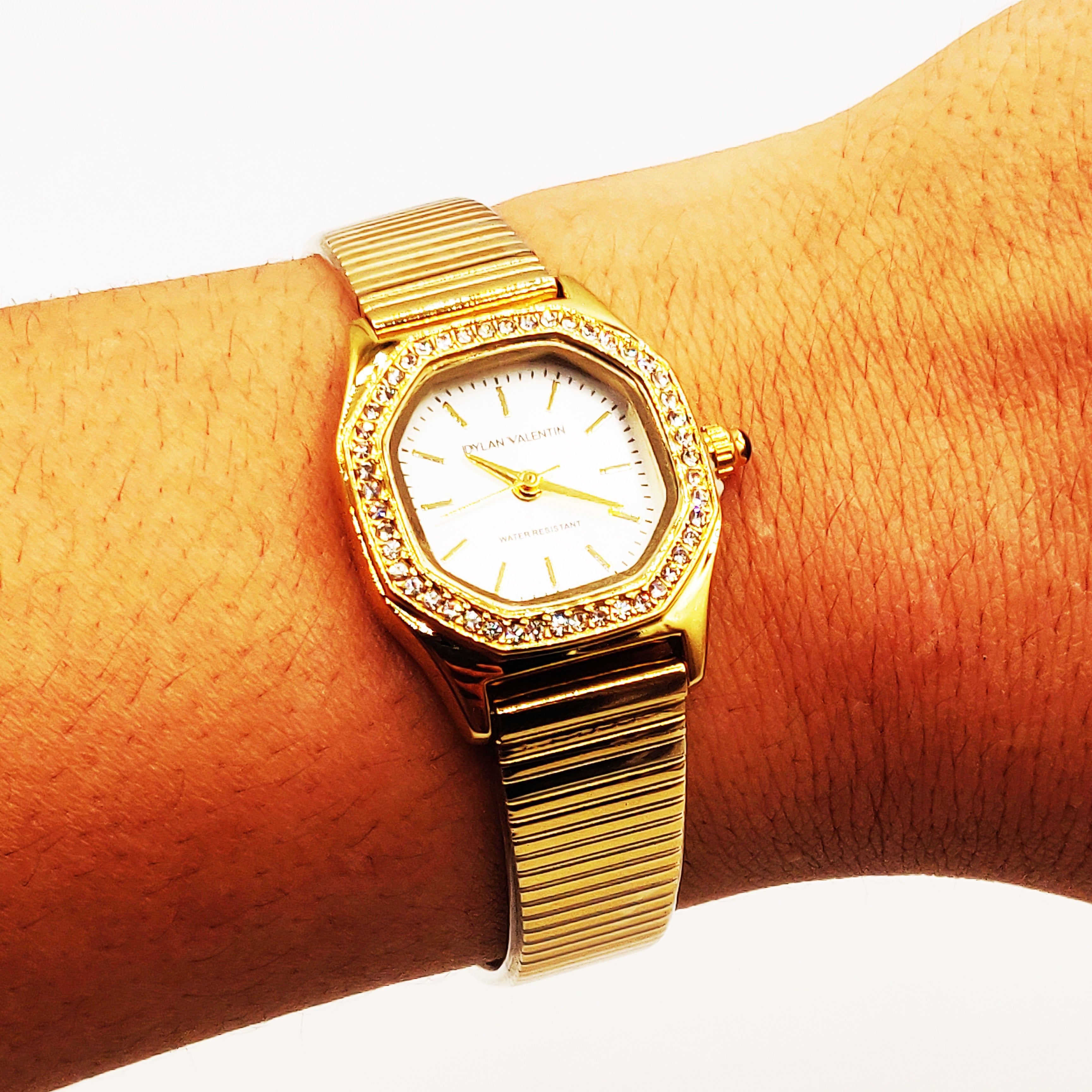 Montre Dylan Valentin DV100228 Bracelet Doré Fond Blanc