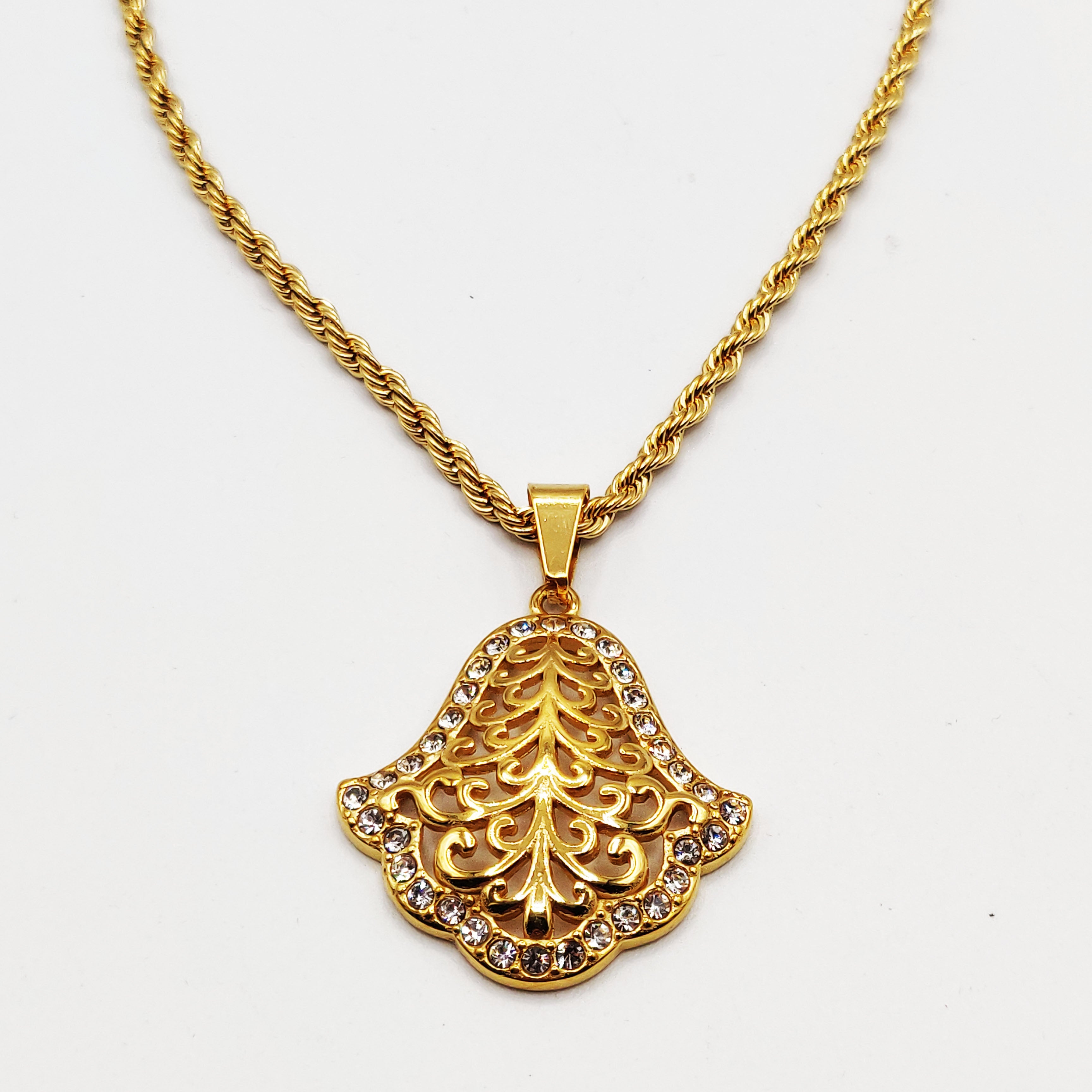 Collier Torsade Main de Fatma Motifs Orientaux Tour Cristaux Luxe
