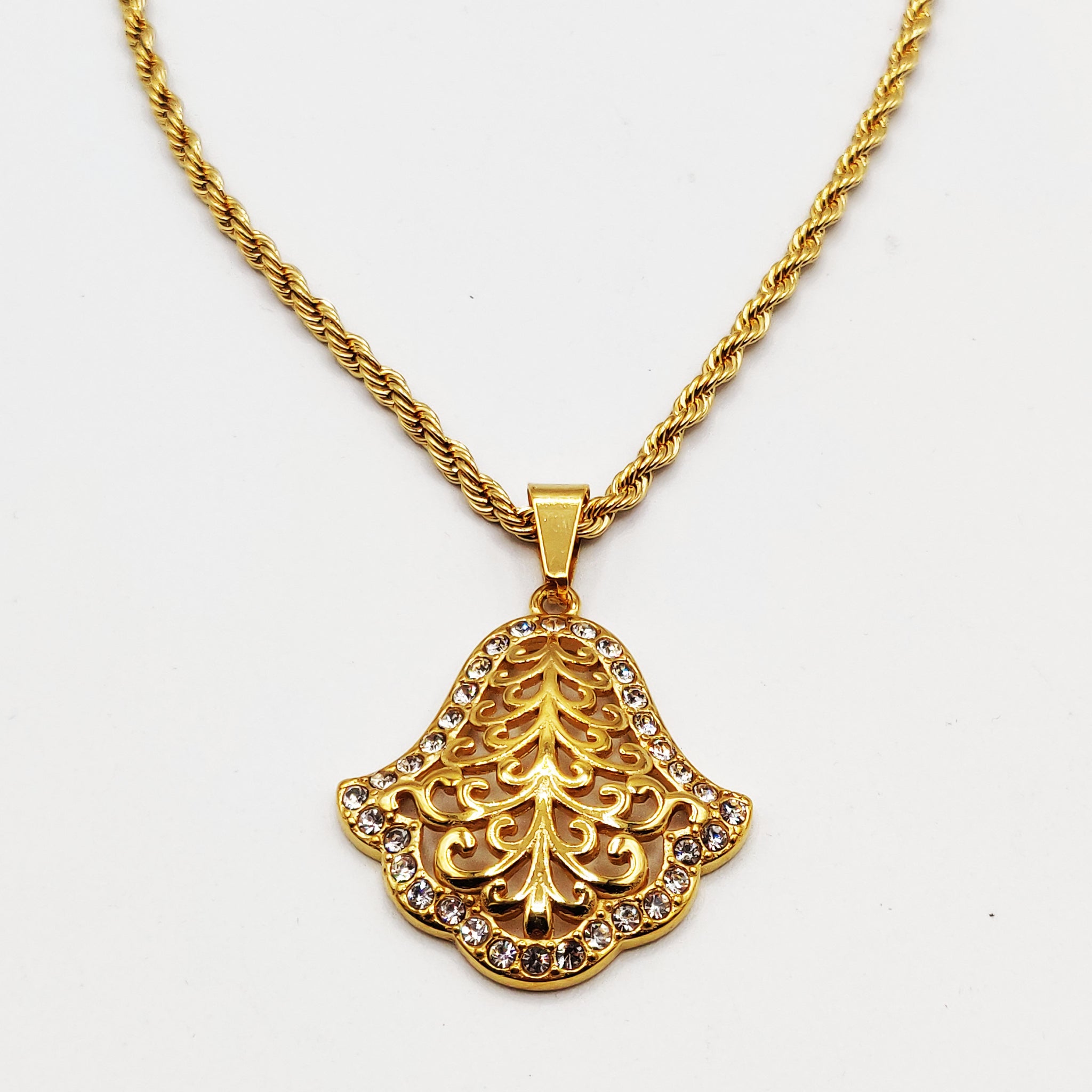 Collier Torsade Main de Fatma Motifs Orientaux Tour Cristaux Luxe