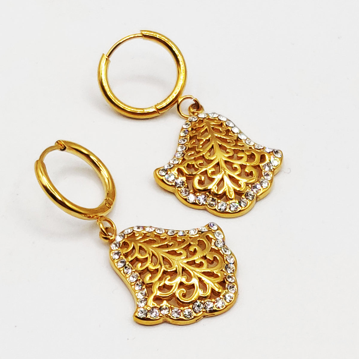 Boucles d'oreilles Torsade Main de Fatma Motifs Orientaux Tour Cristaux Luxe