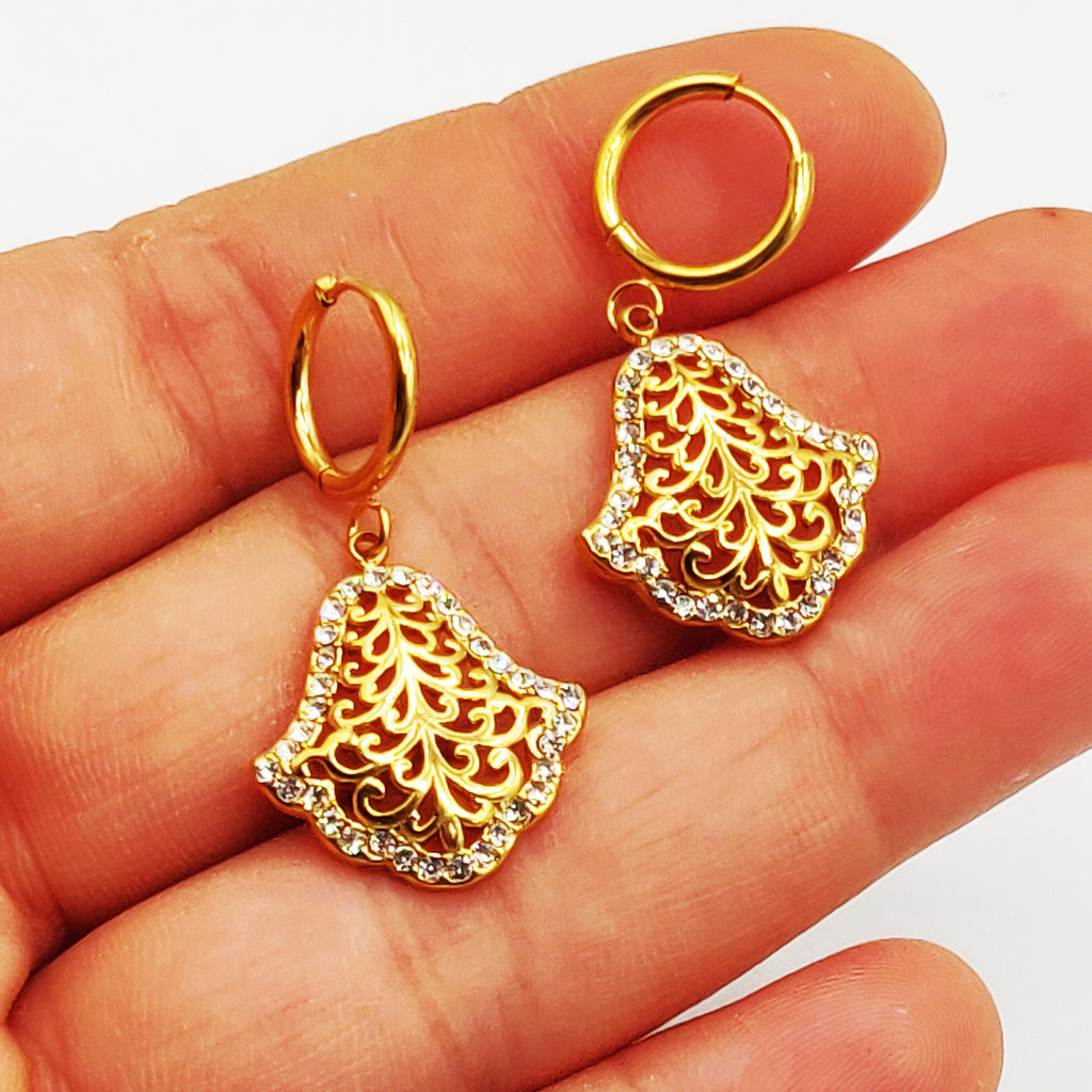 Boucles d'oreilles Torsade Main de Fatma Motifs Orientaux Tour Cristaux Luxe