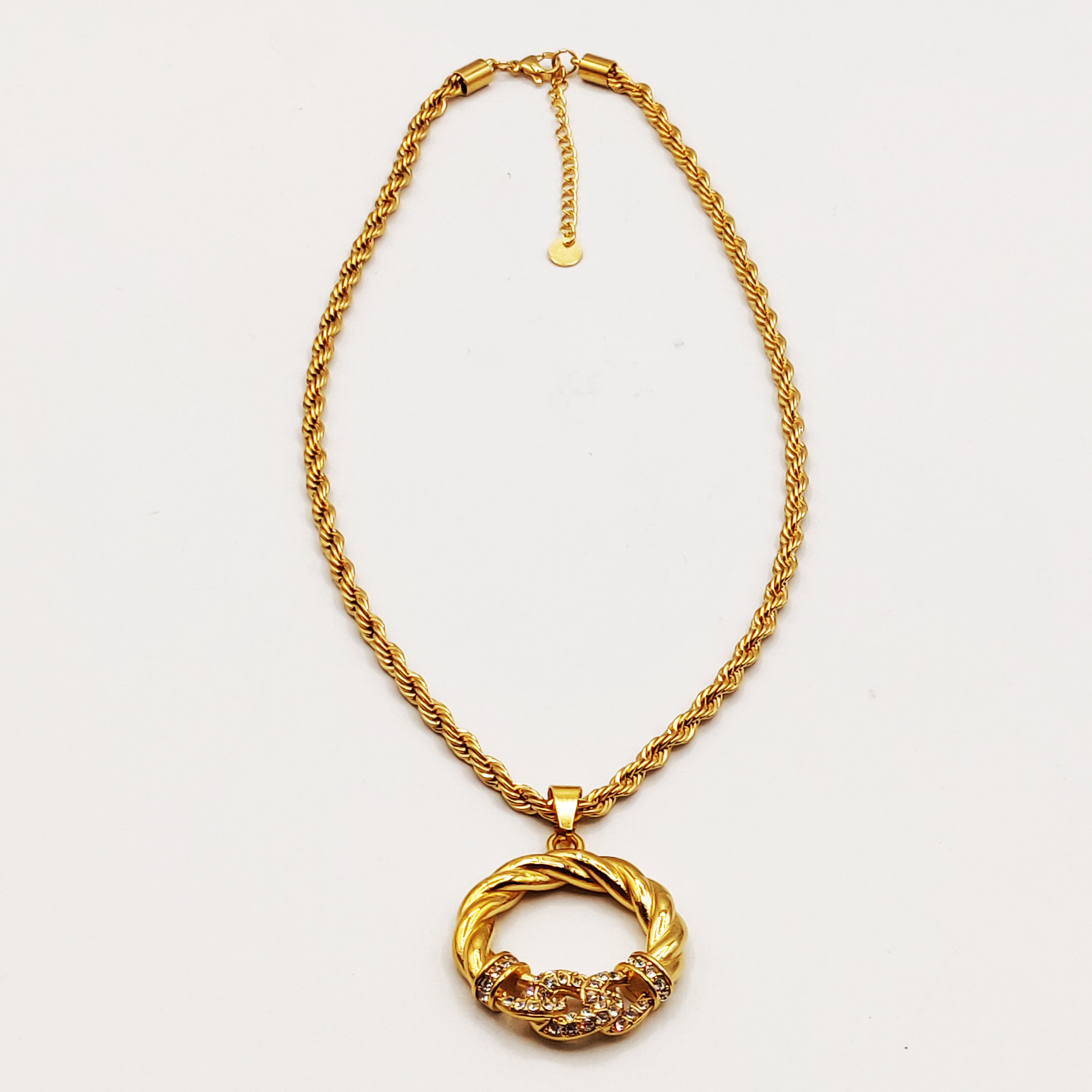 Collier Cercle Torsadé Tresse Cristaux Luxe