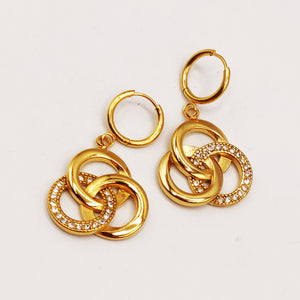 Boucles d'oreilles Torsade Triple Anneaux Emmêlés Cristaux Luxe