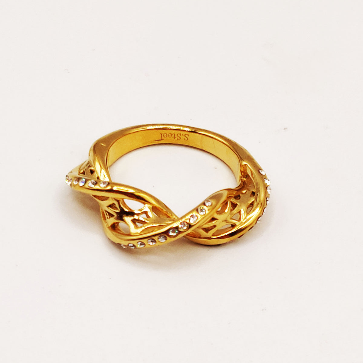 Bague Torsade Motifs Orientaux et Cristaux Luxe