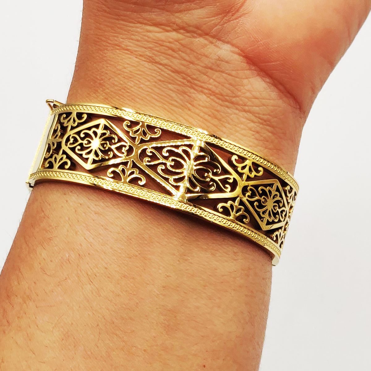 Bracelet Rigide Motifs Losanges Orientaux Luxe