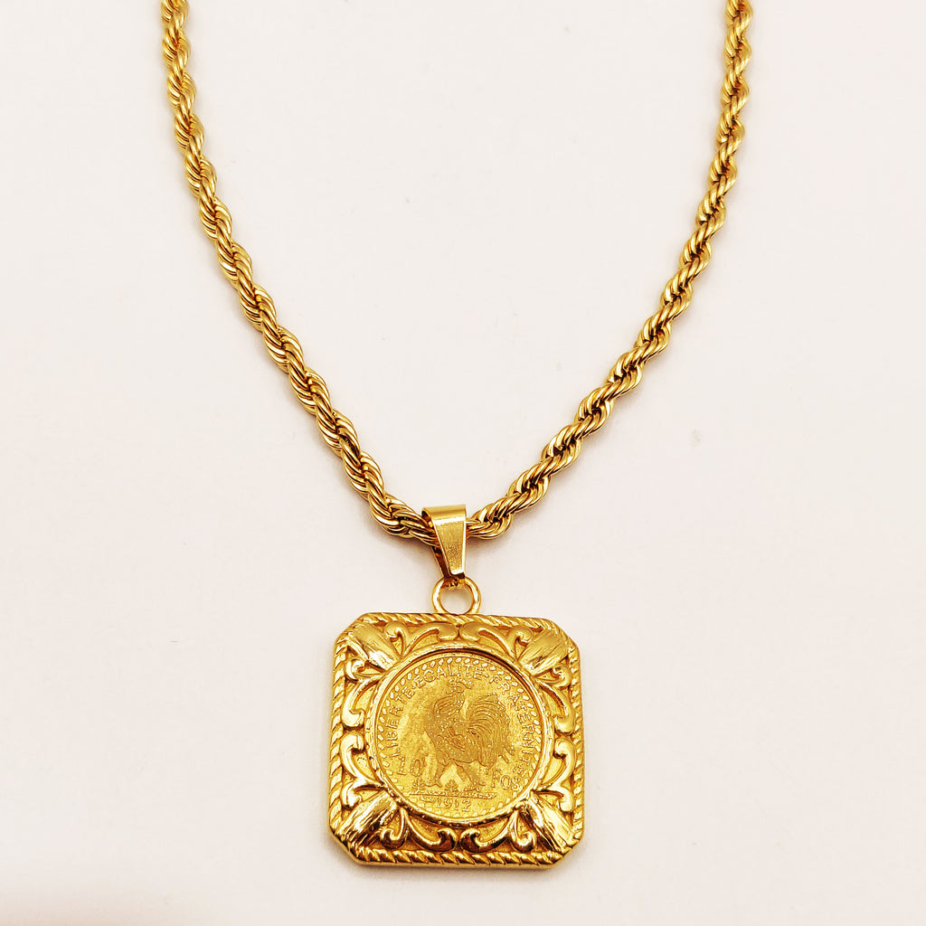 Collier Torsade Pendentif Carré Louise Coq Luxe