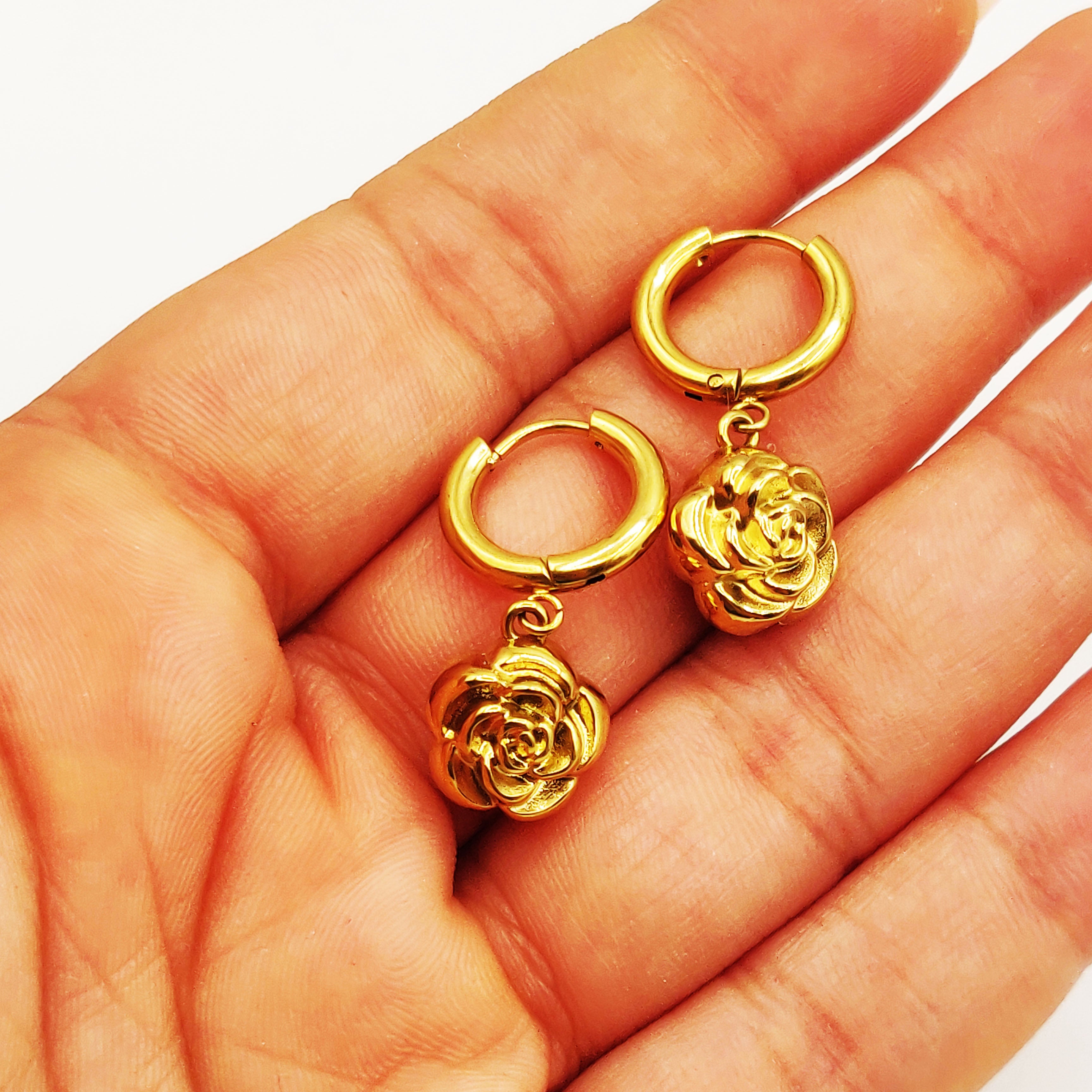 Boucles d'oreilles Multi Fleurs Bombées Luxe