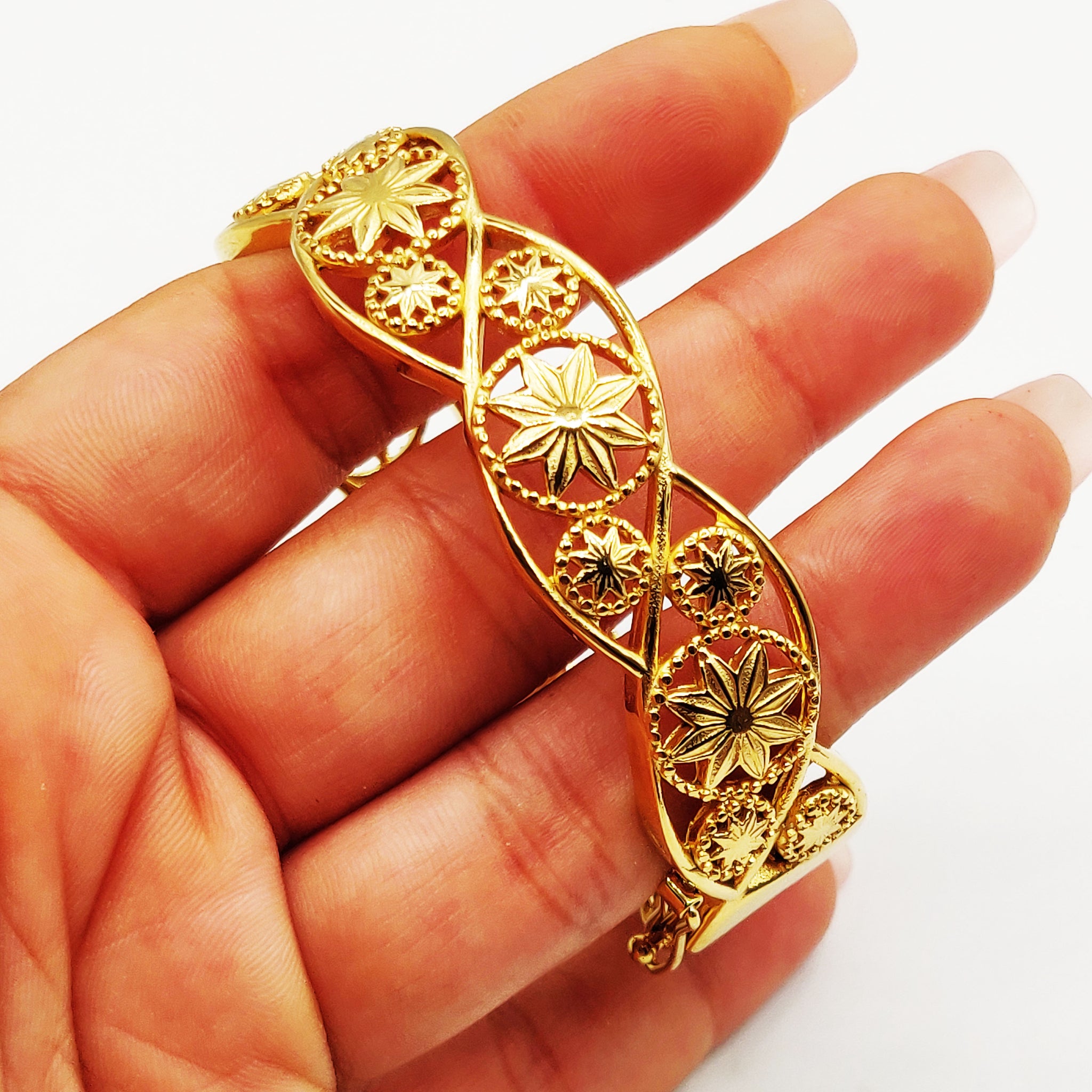 Bracelet Rigide Torsade Motifs Orientaux Étoilés Luxe