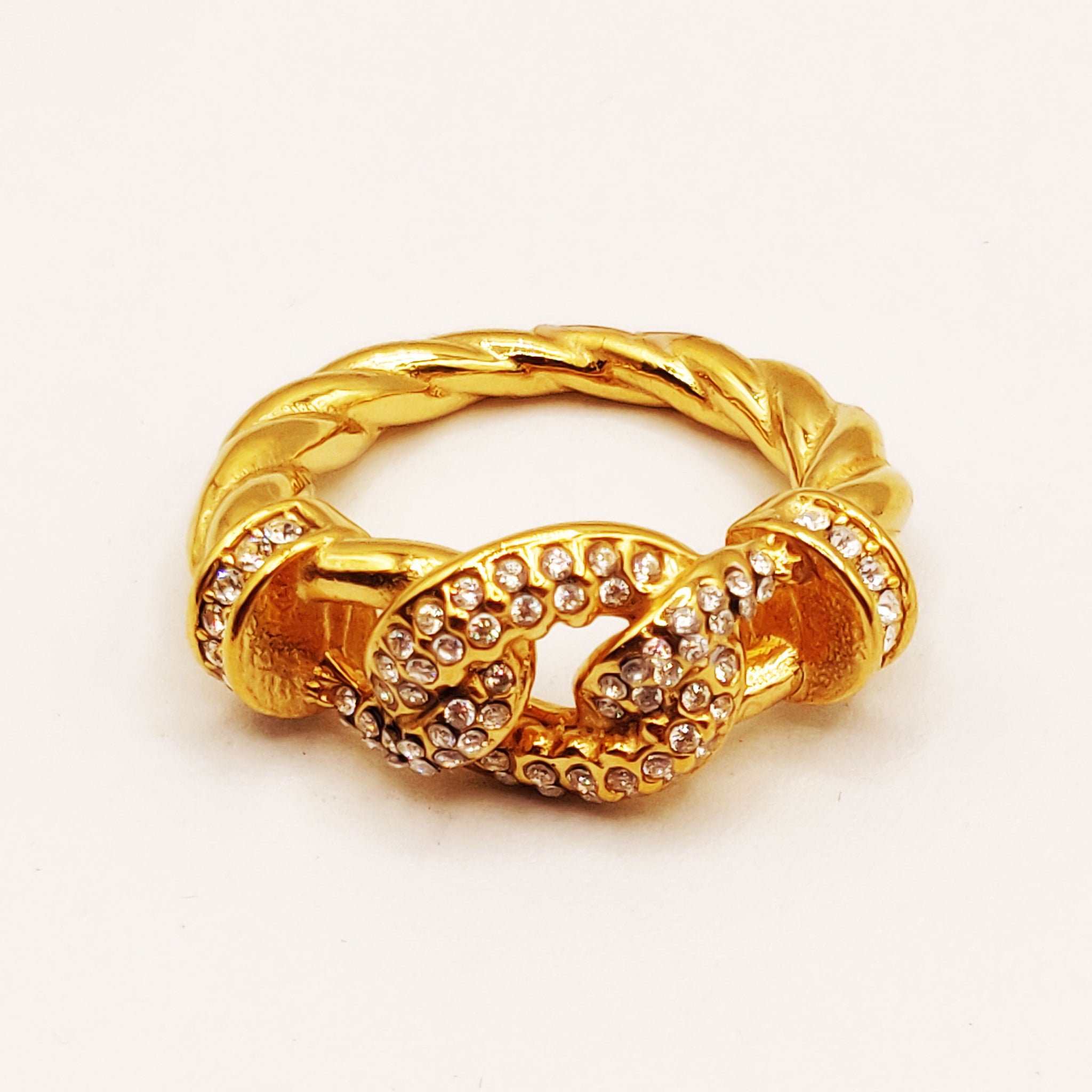 Bague Cercle Torsadé Tresse Cristaux Luxe