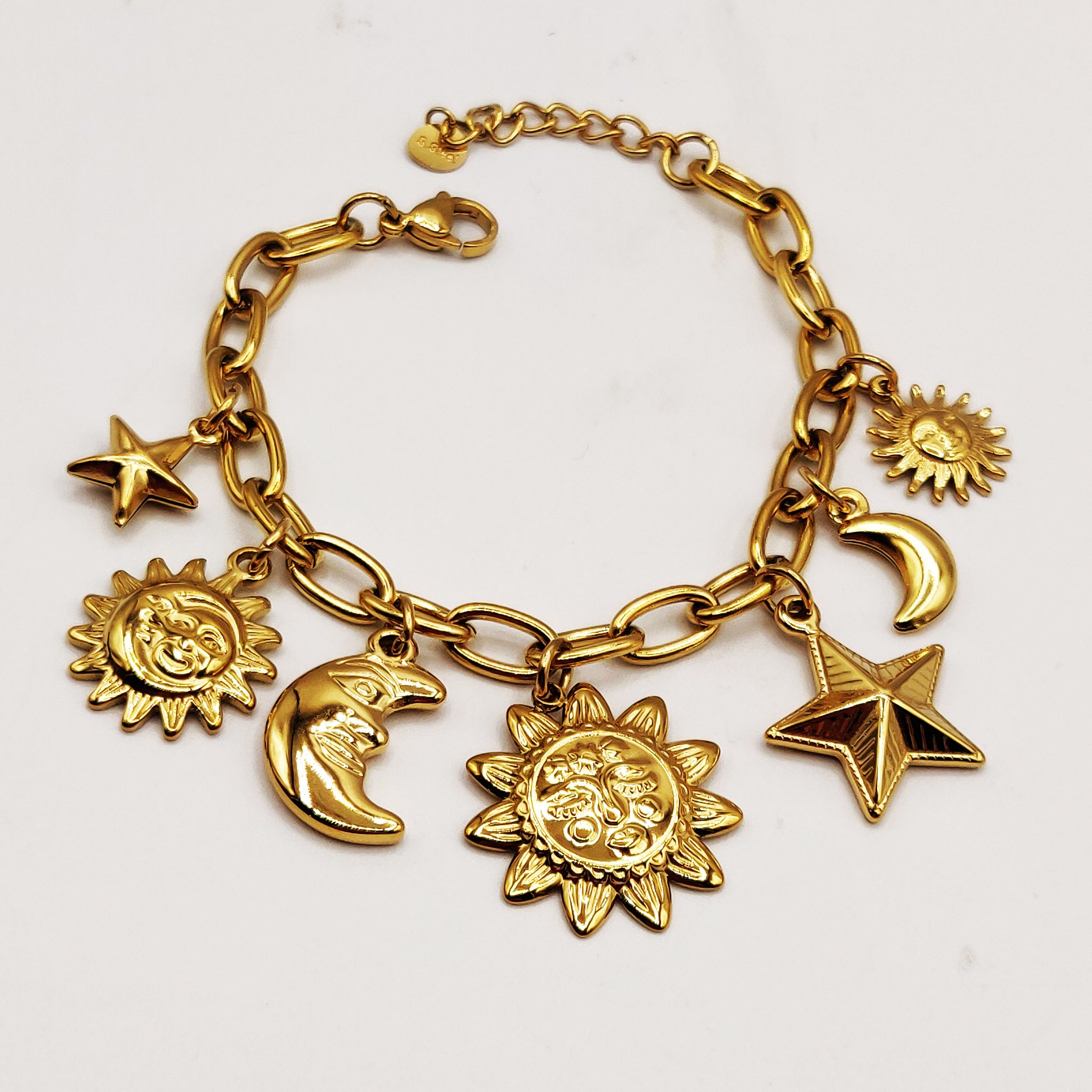 Bracelet Chaîne Bibelots Multi Soleils et Lunes Luxe