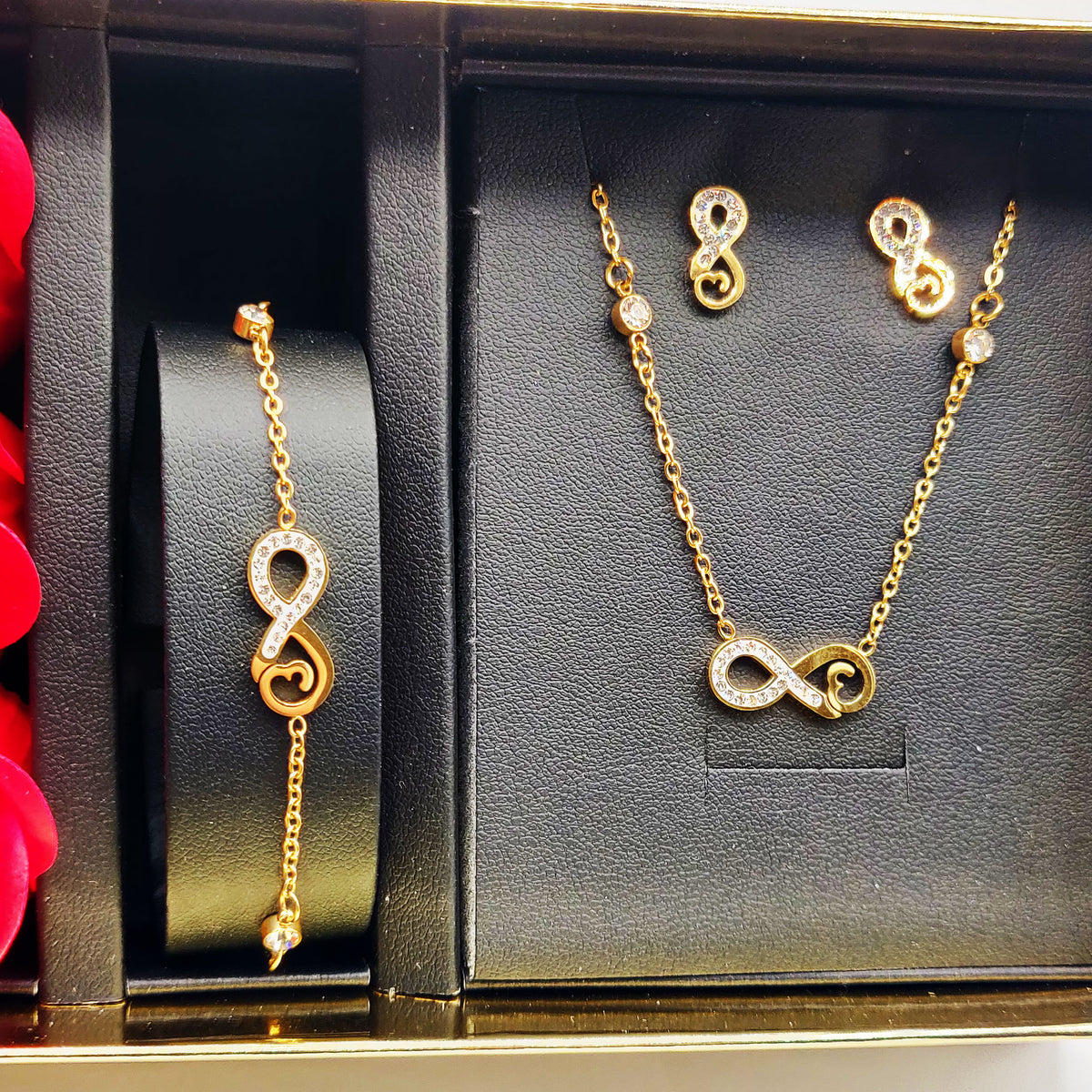 Coffret Collier, Bracelet et Boucles d'oreilles Infinity Coeur Cristaux et Roses Rouges