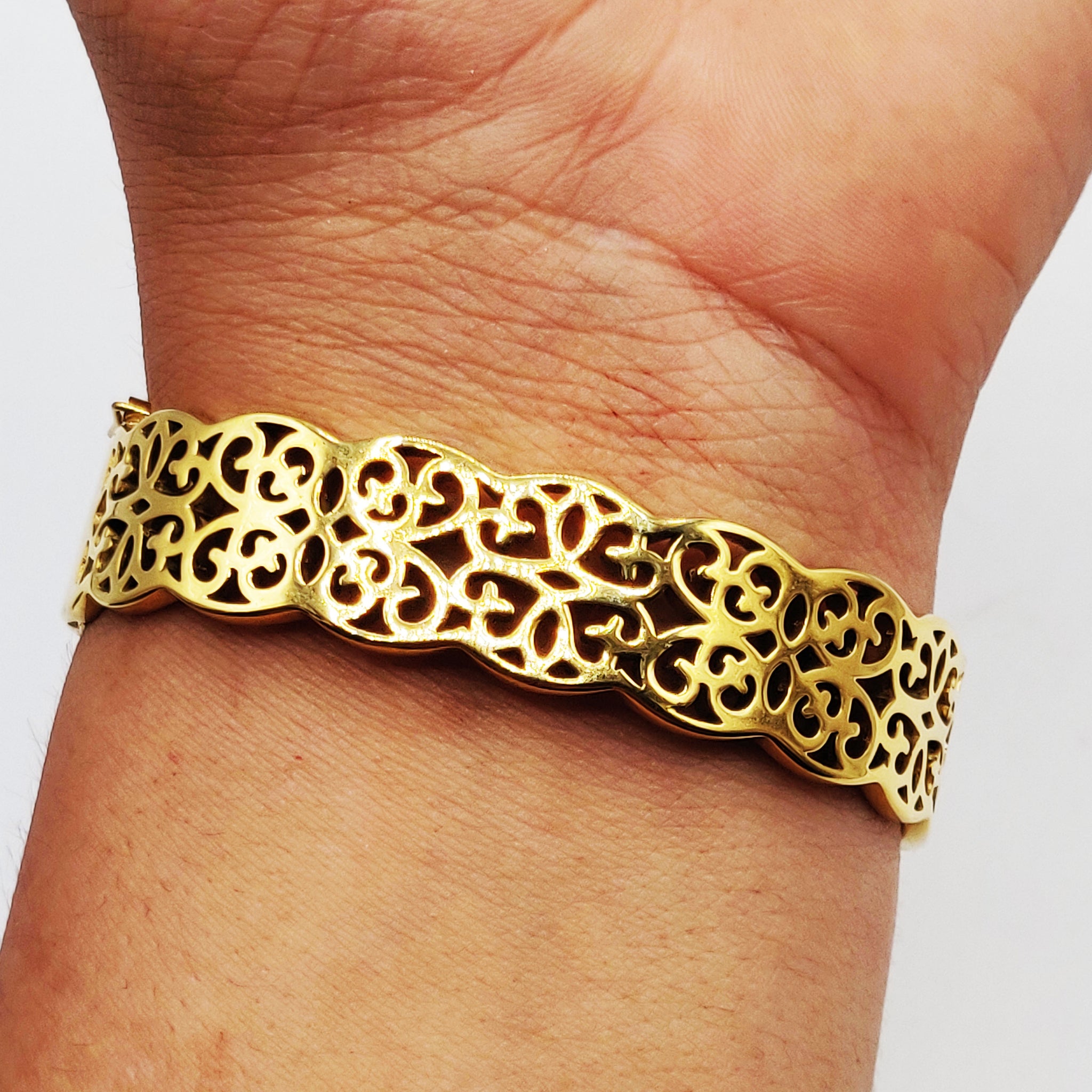 Bracelet Rigide Motifs Orientaux Coeurs Luxe