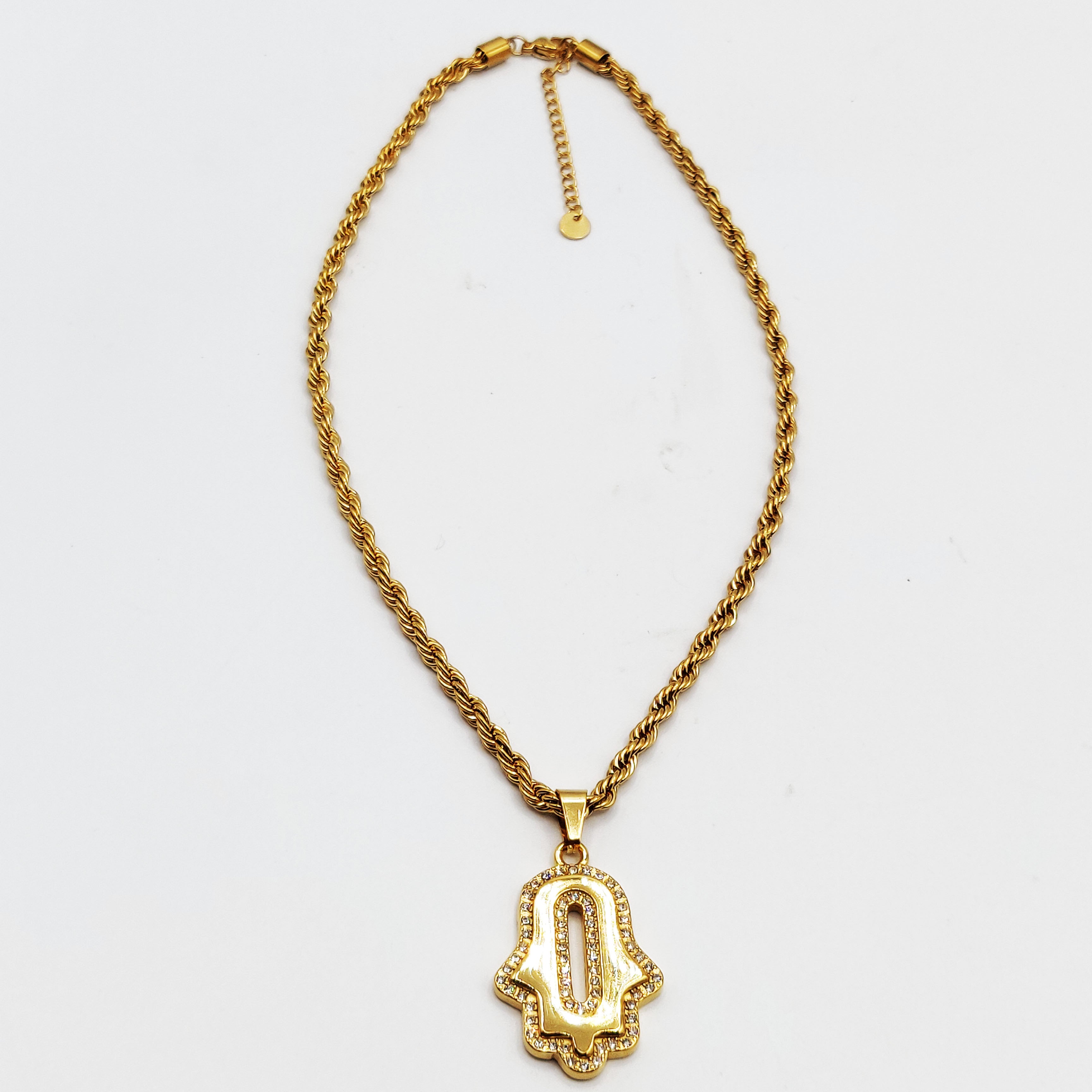 Collier Torsade Main de Fatma Ovale Tour Cristaux Luxe