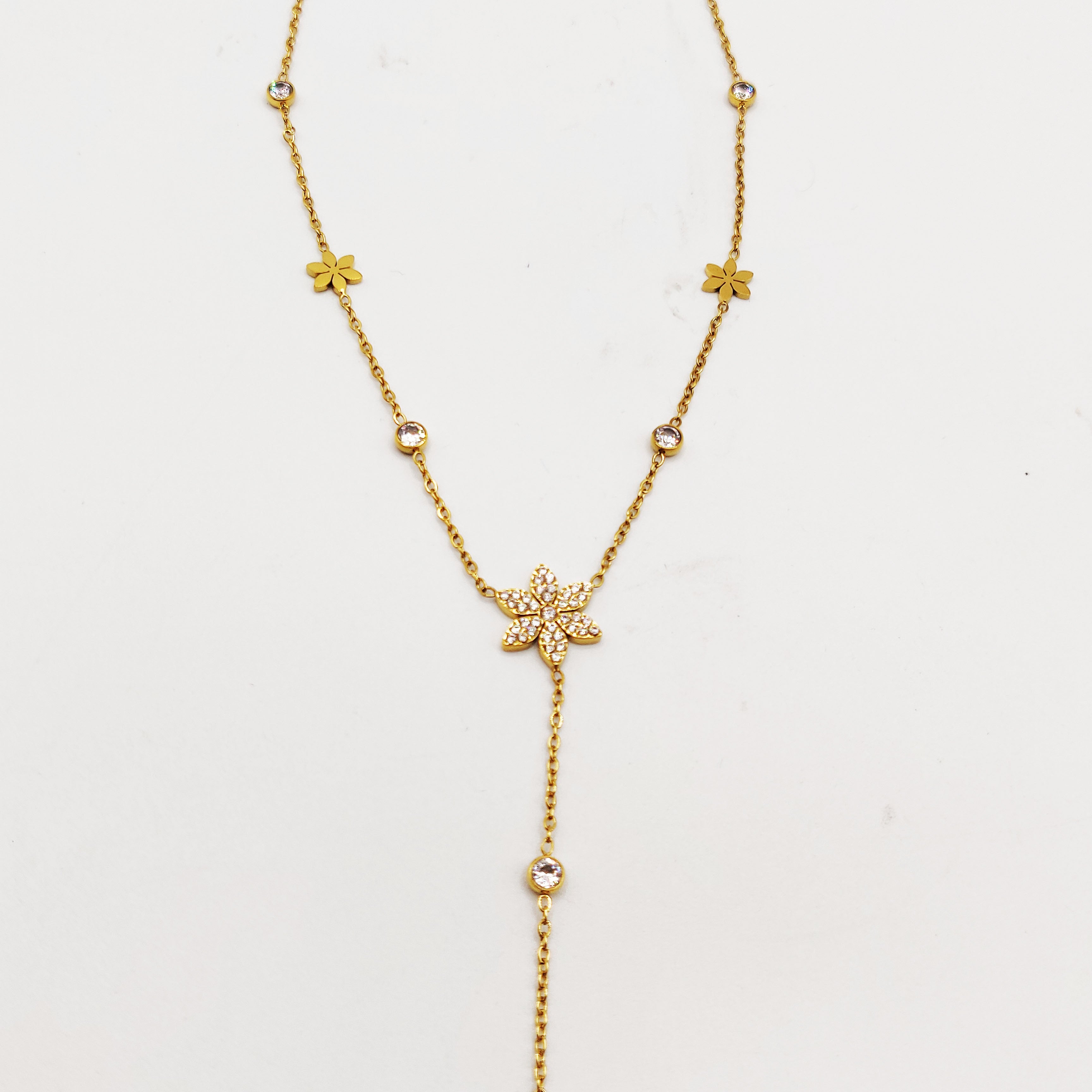 Collier Multi Fleurs et Cristaux Descendant