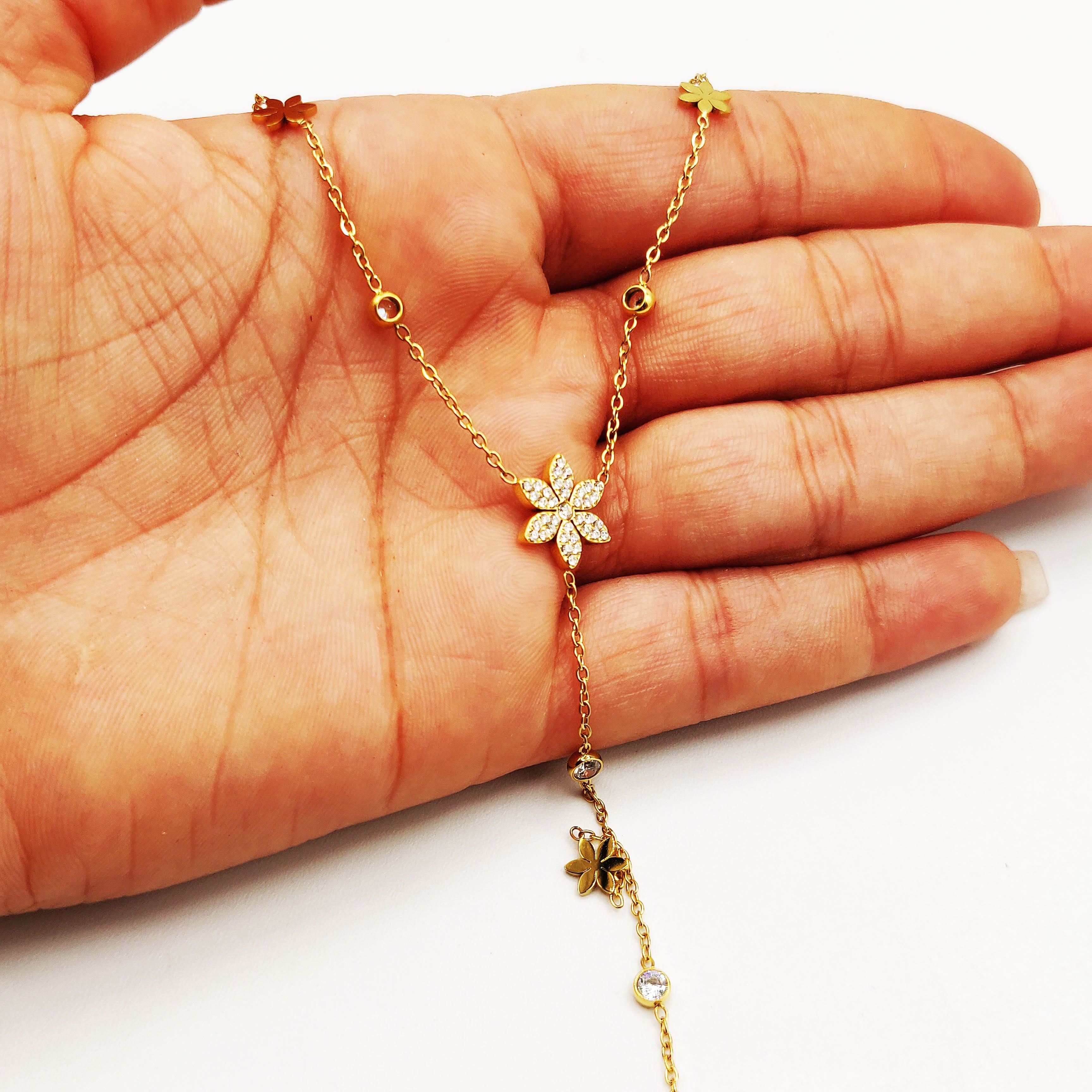 Collier Multi Fleurs et Cristaux Descendant