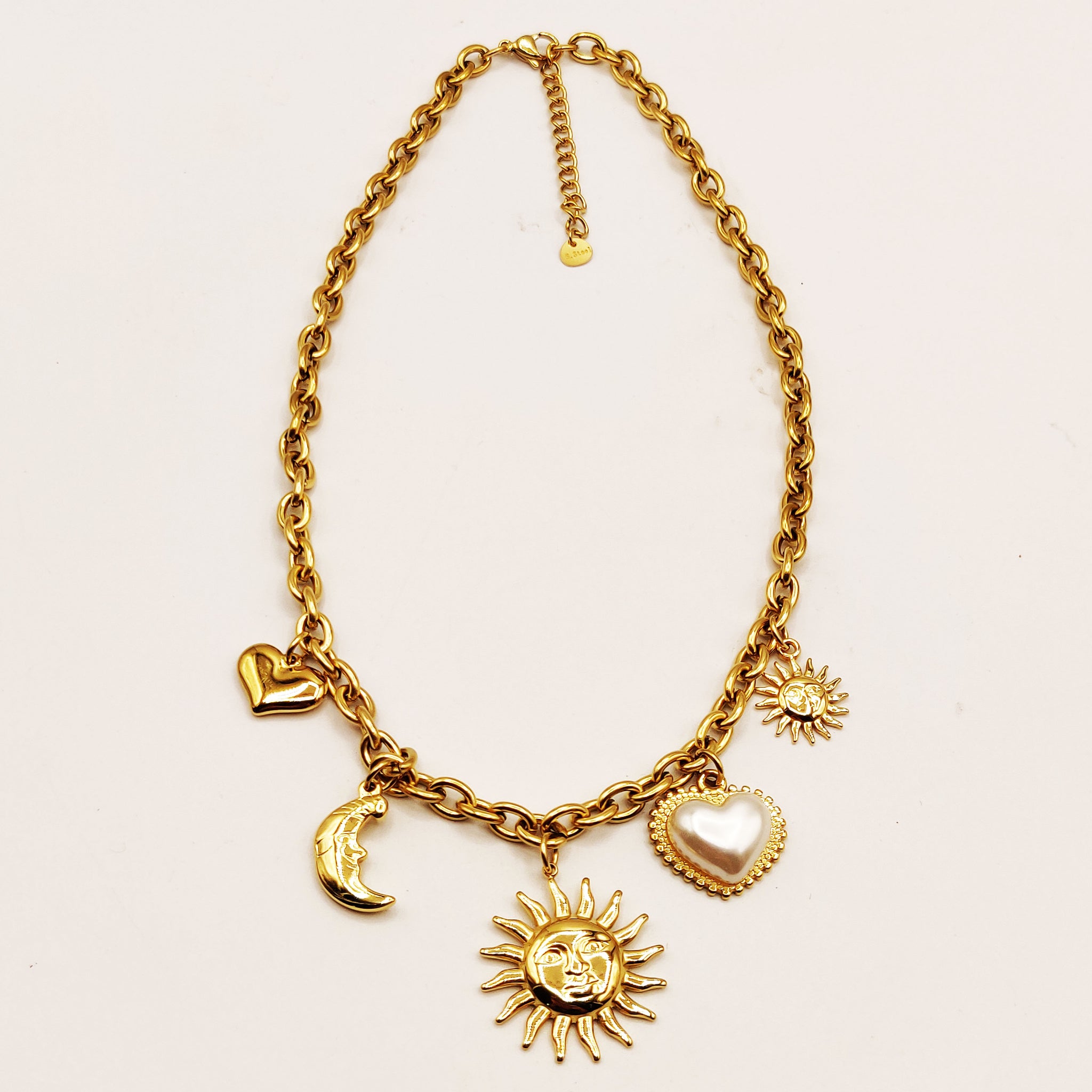 Collier Chaîne Bibelots Soleil et Lune Luxe