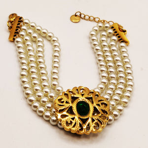 Bracelet Multi Rangs Perles d'imitation Blanches Motif Oriental Pierre Verte