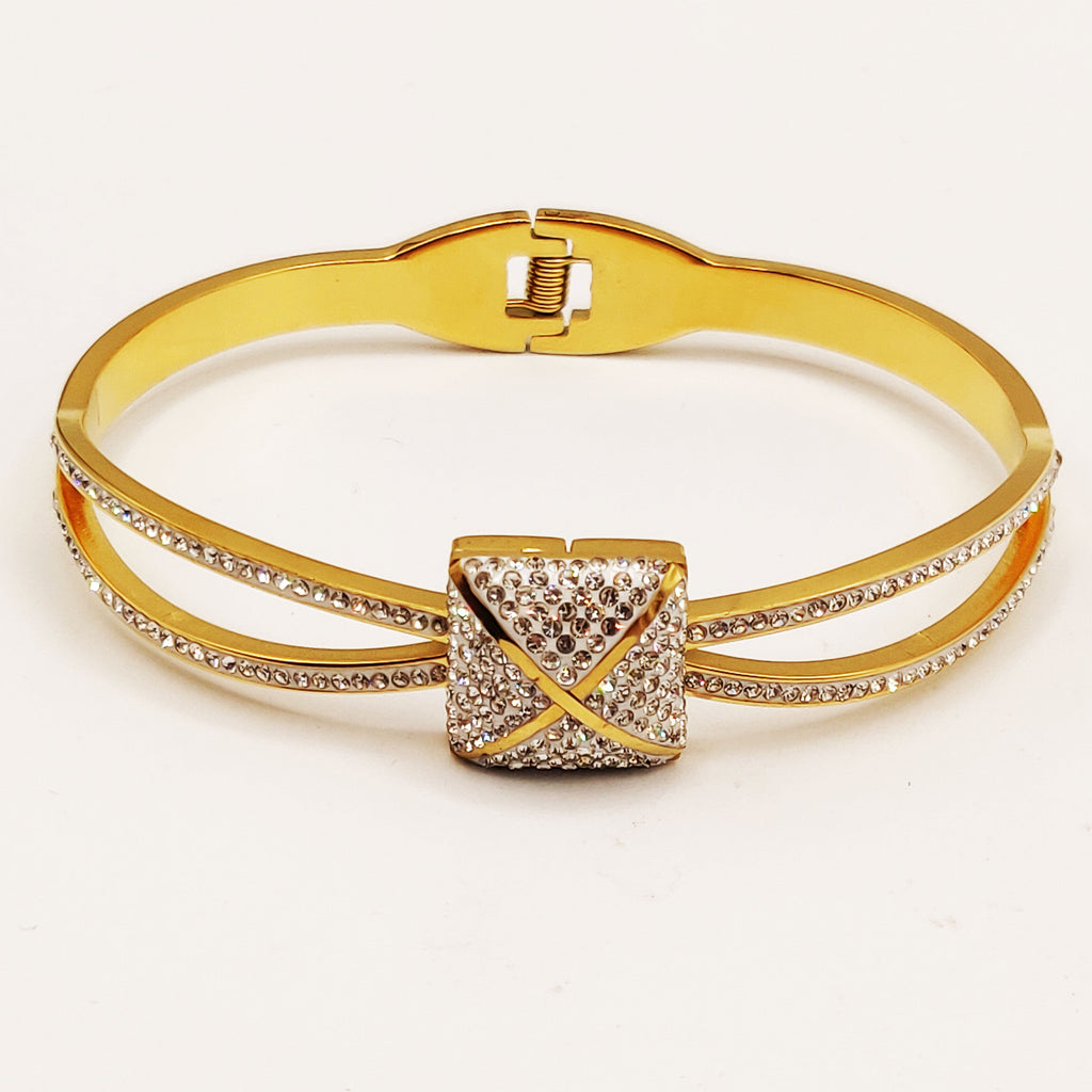 Bracelet Rigide Boucle Carré Bombé X Cristaux