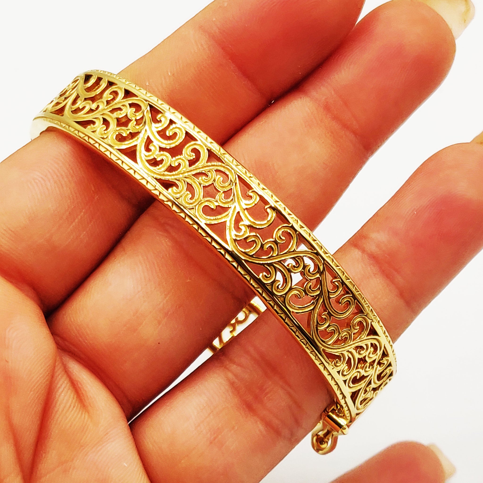 Bracelet Rigide Motifs Orientaux Premium Luxe