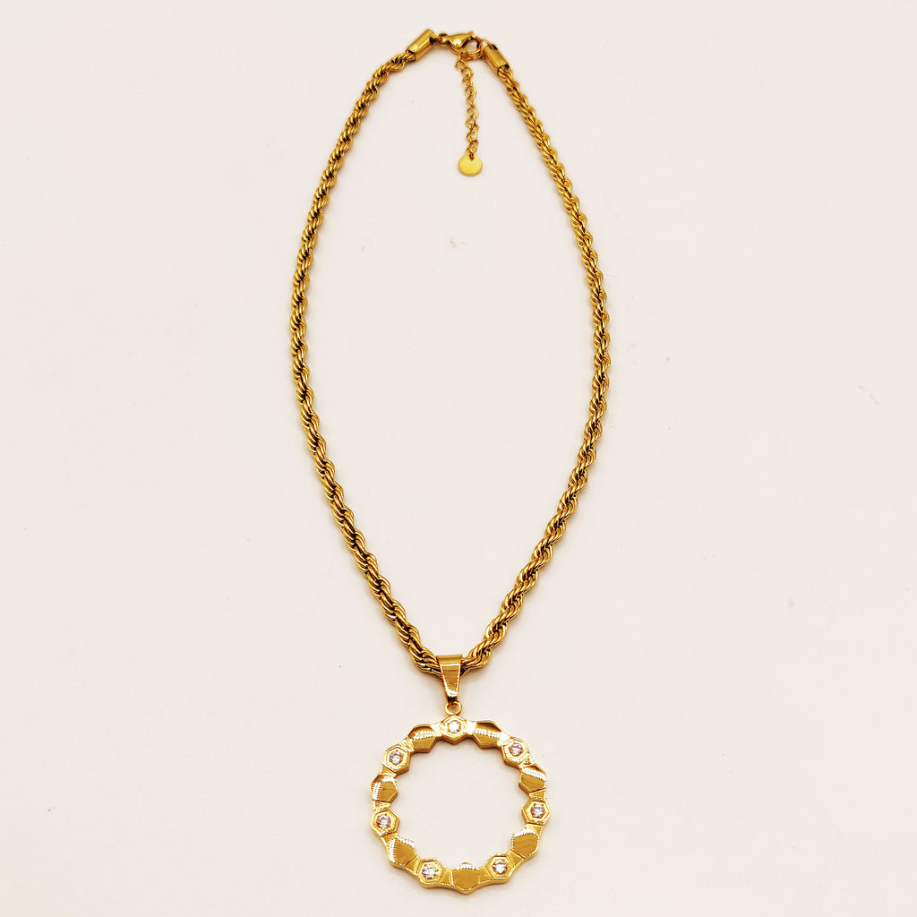Collier Torsade Cercle Hexagones Dorés et Cristaux Luxe