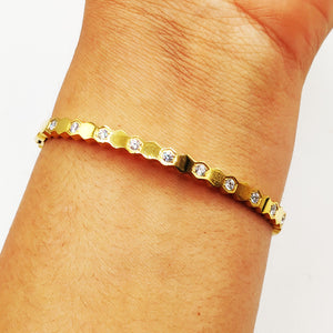 Bracelet Rigide Hexagones Dorés et Cristaux Luxe