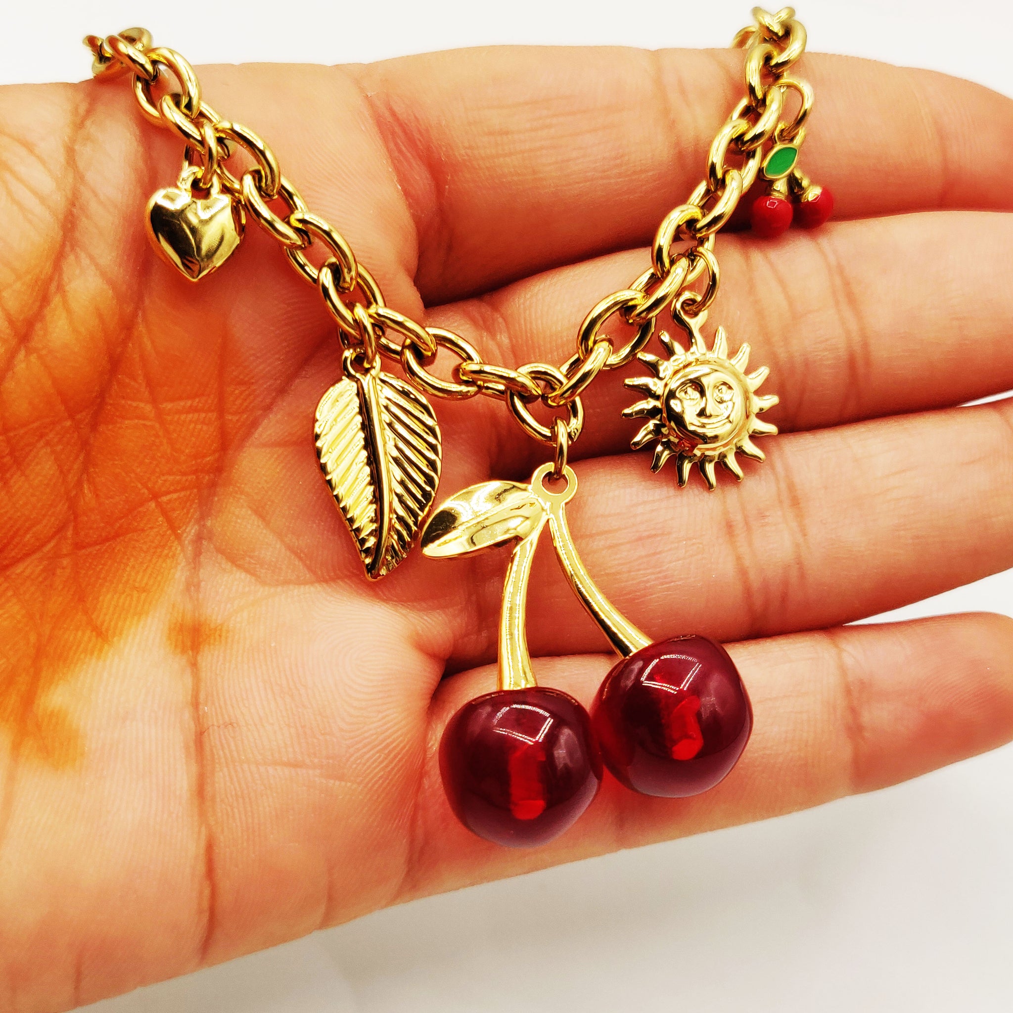 Collier Bibelots Cerises Translucides Luxe