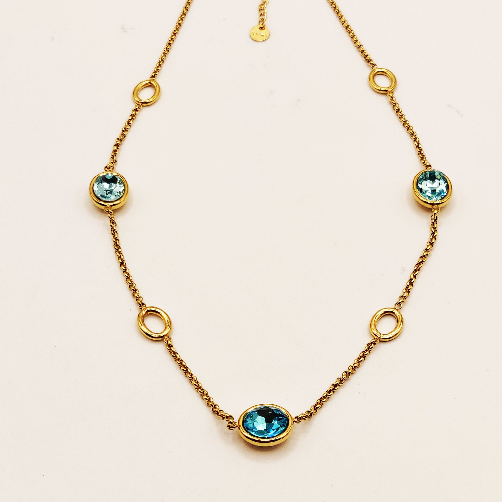 Collier Cristaux Ovales Bleus Ciel