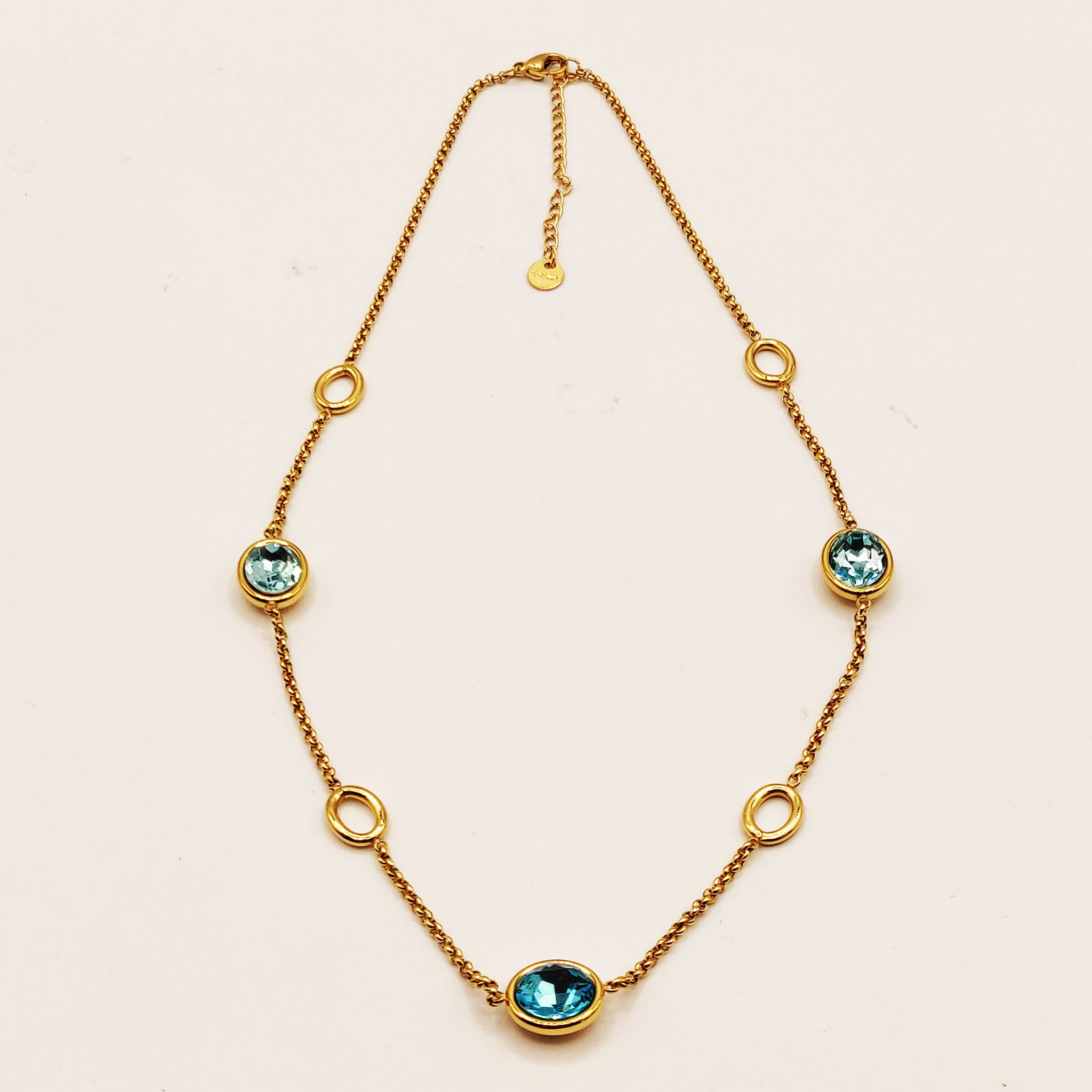Collier Cristaux Ovales Bleus Ciel