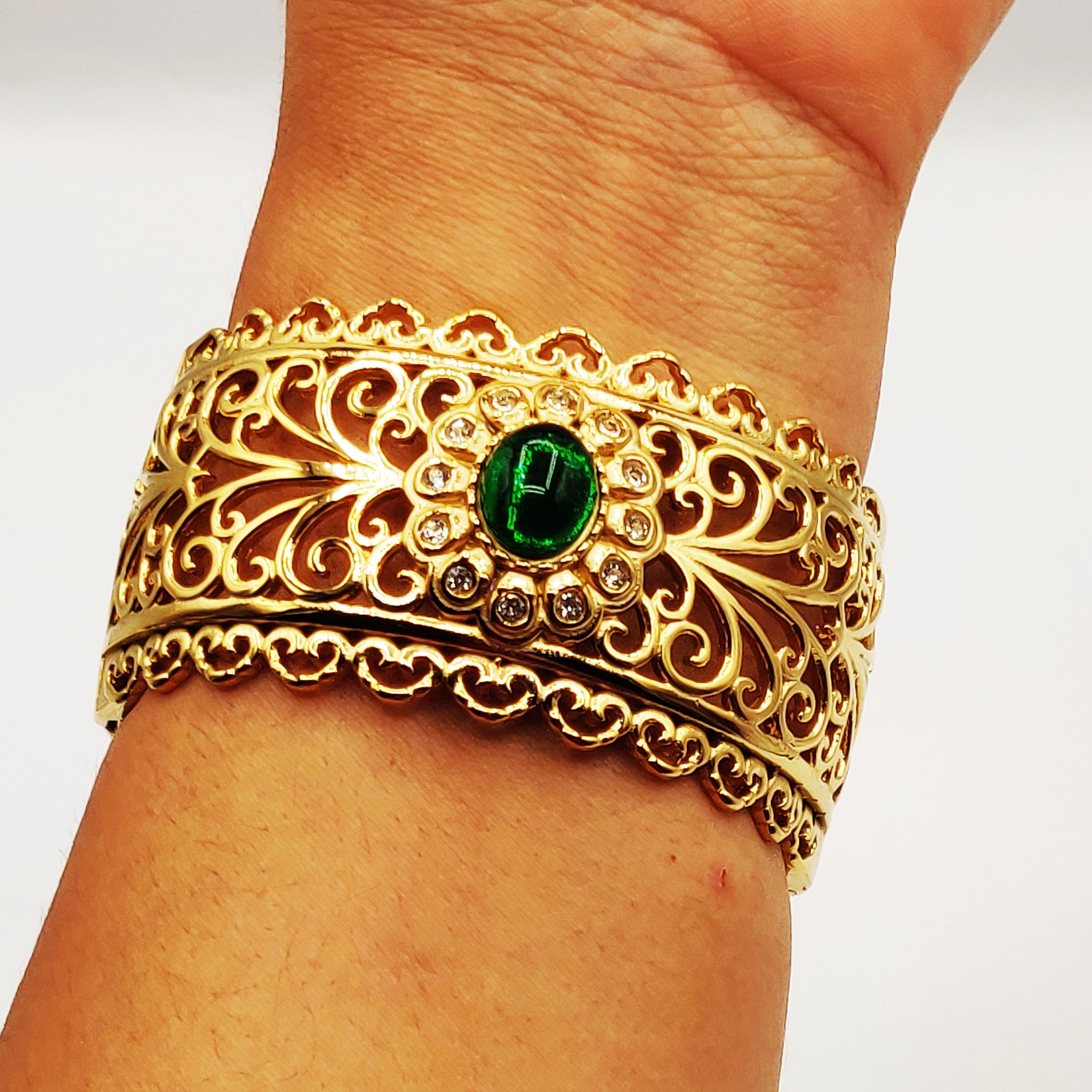 Bracelet Rigide Large Motifs Orientaux Pierre Verte Luxe