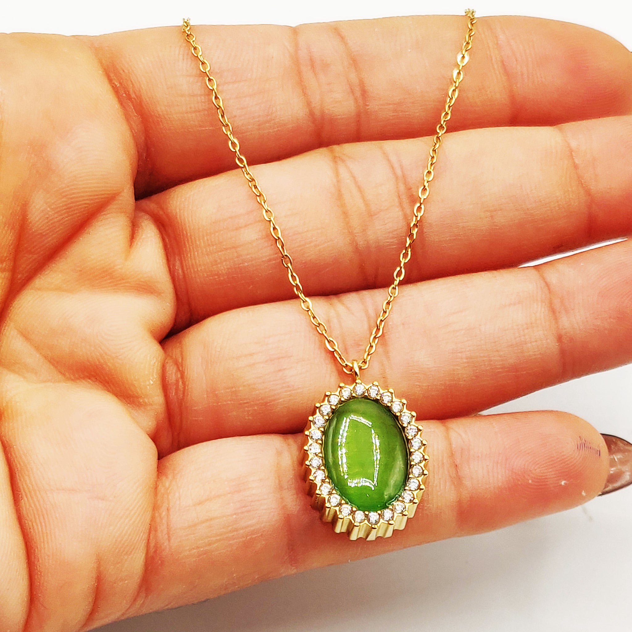 Collier Soleil Vert Pomme Tour Cristaux