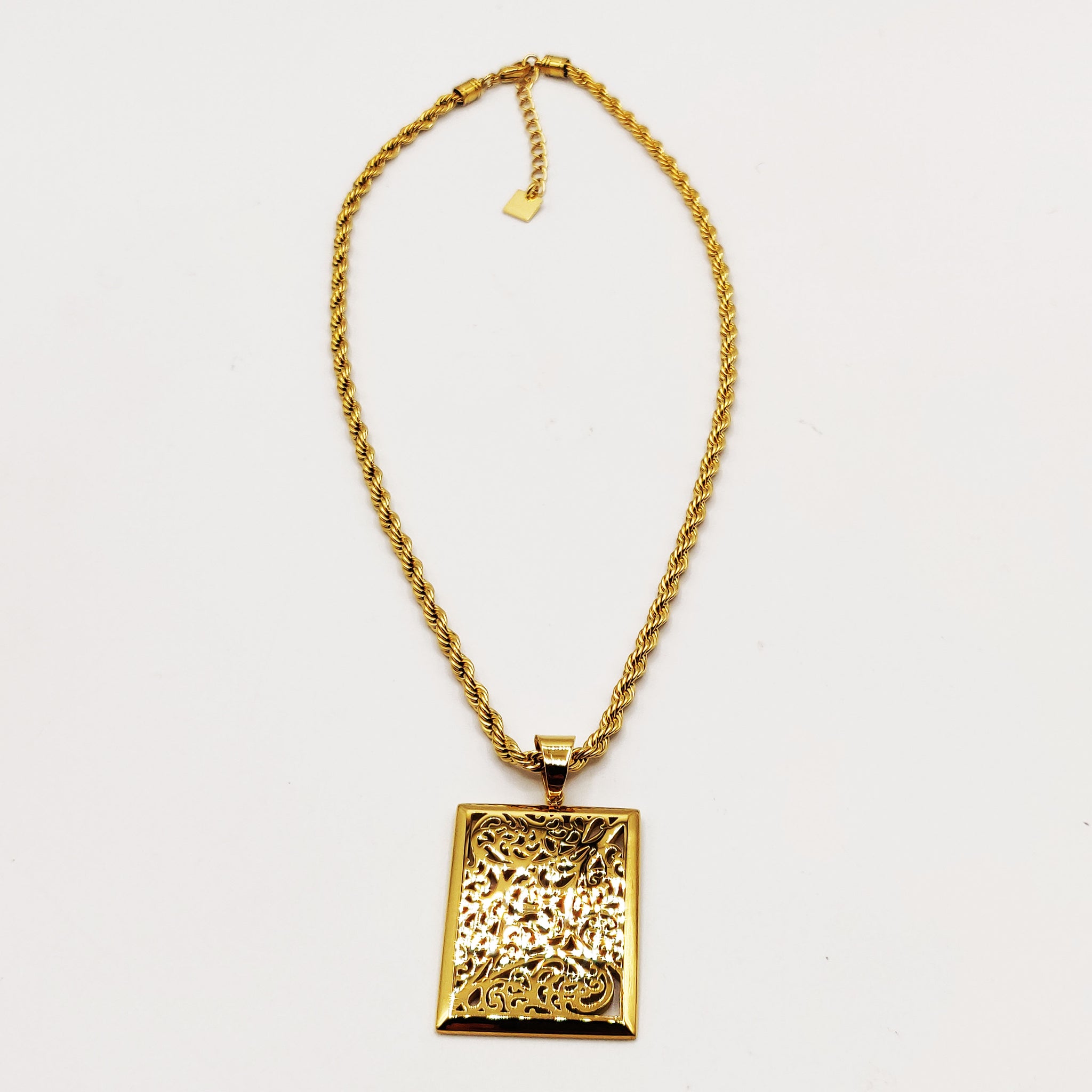 Collier Torsade Grand Rectangle Motifs Orientaux Luxe