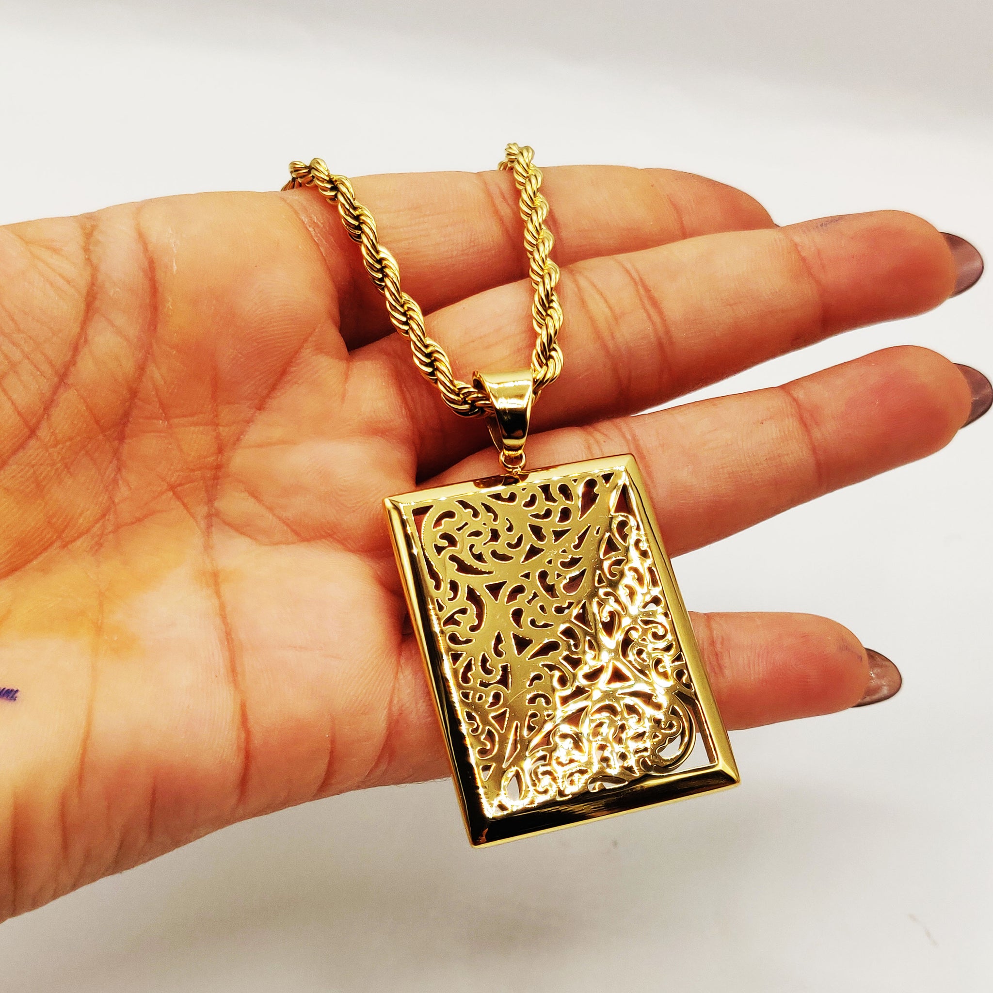 Collier Torsade Grand Rectangle Motifs Orientaux Luxe
