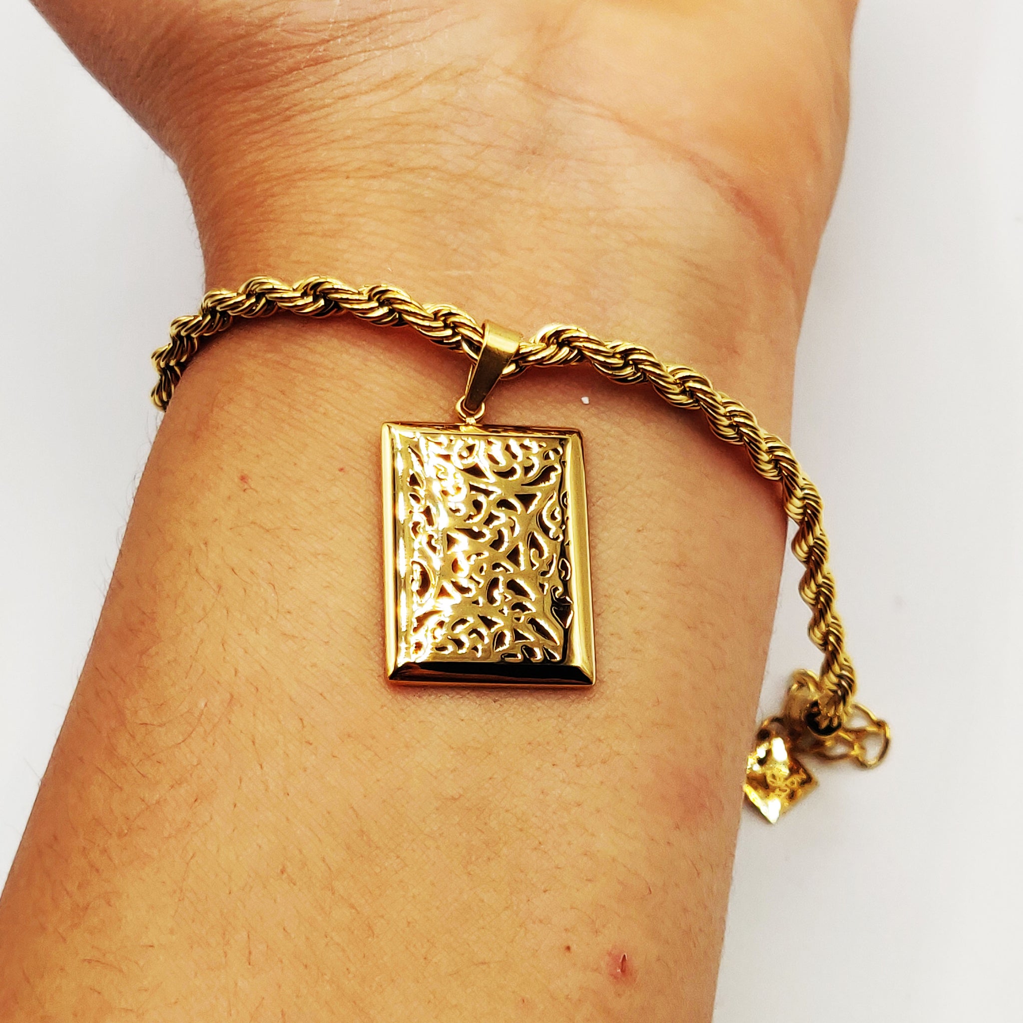 Bracelet Torsade Grand Rectangle Motifs Orientaux Luxe
